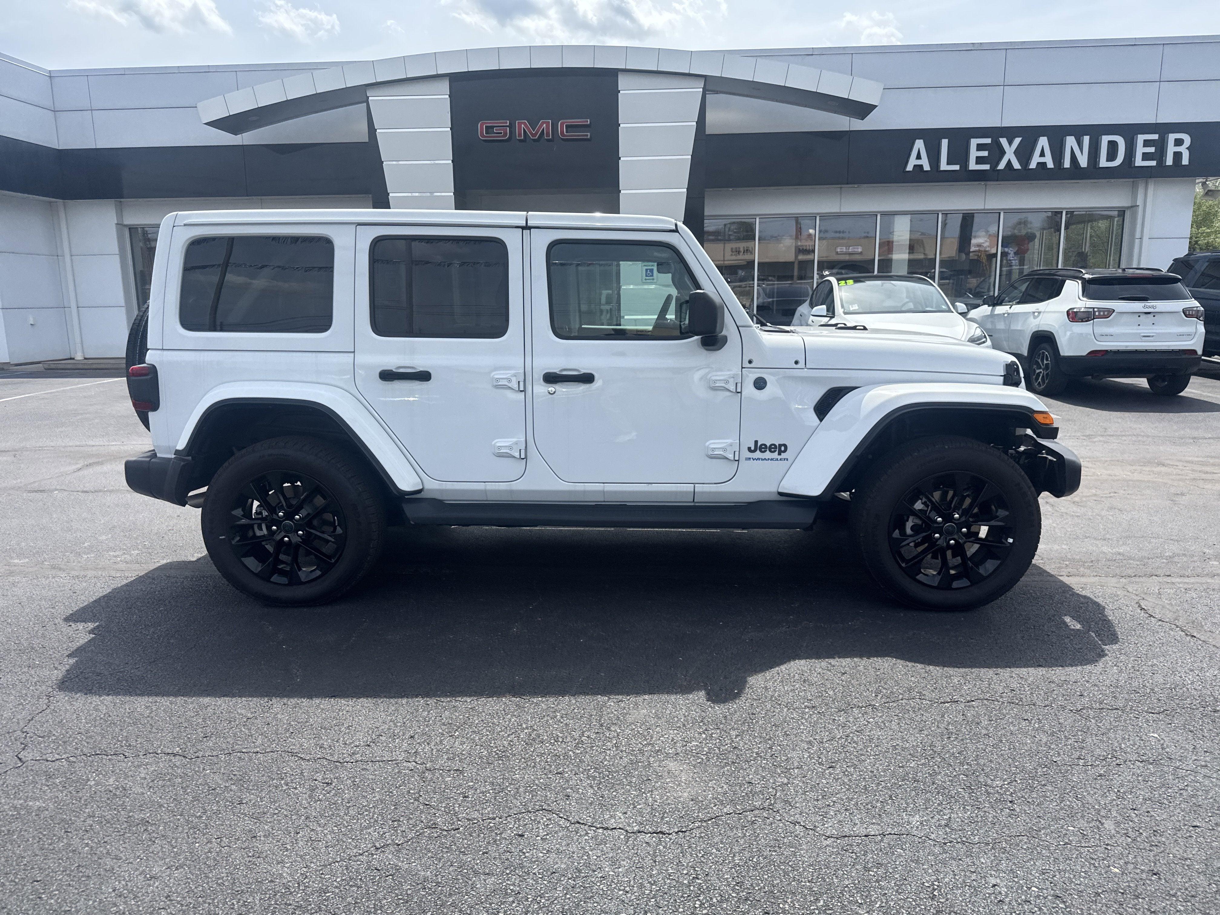 2025 Jeep Wrangler 4xe Sahara