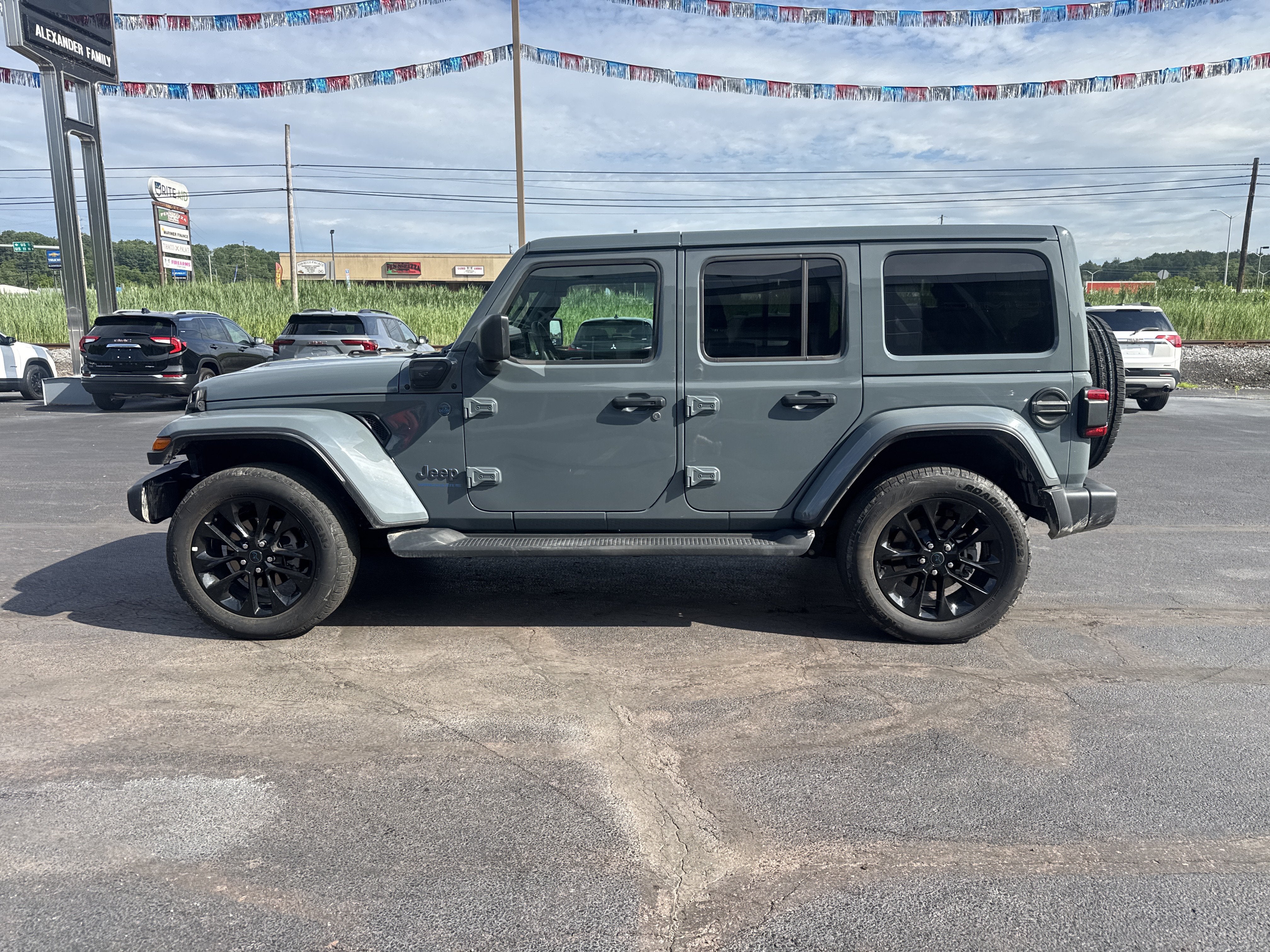 2025 Jeep Wrangler 4xe Sahara 4xe