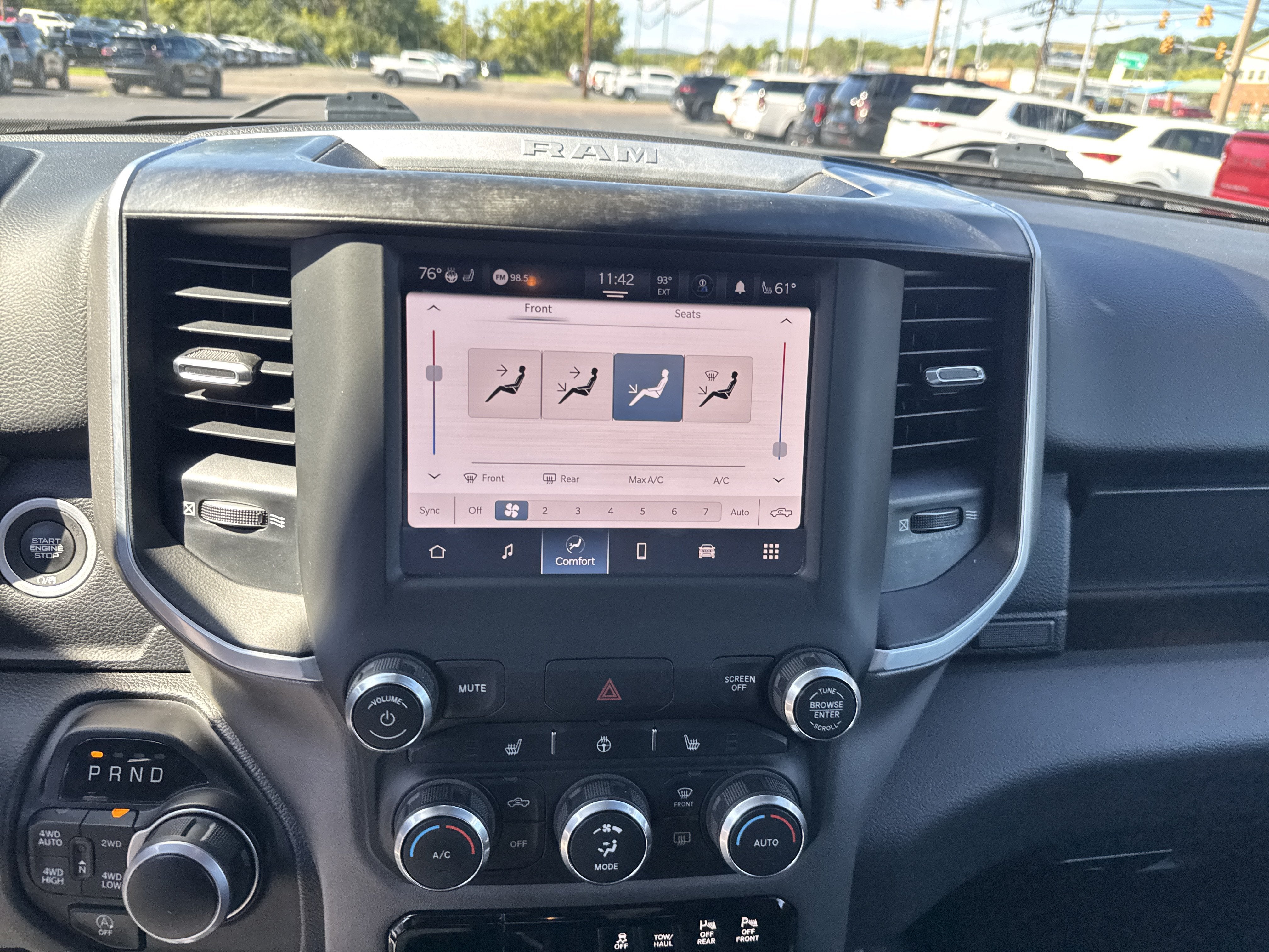 2022 RAM 1500 Big Horn Quad Cab 4x4 6'4" Box