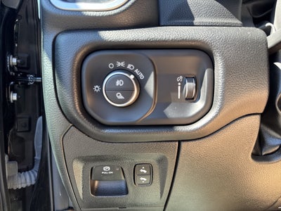 2022 RAM 1500 Big Horn Quad Cab 4x4 6'4" Box