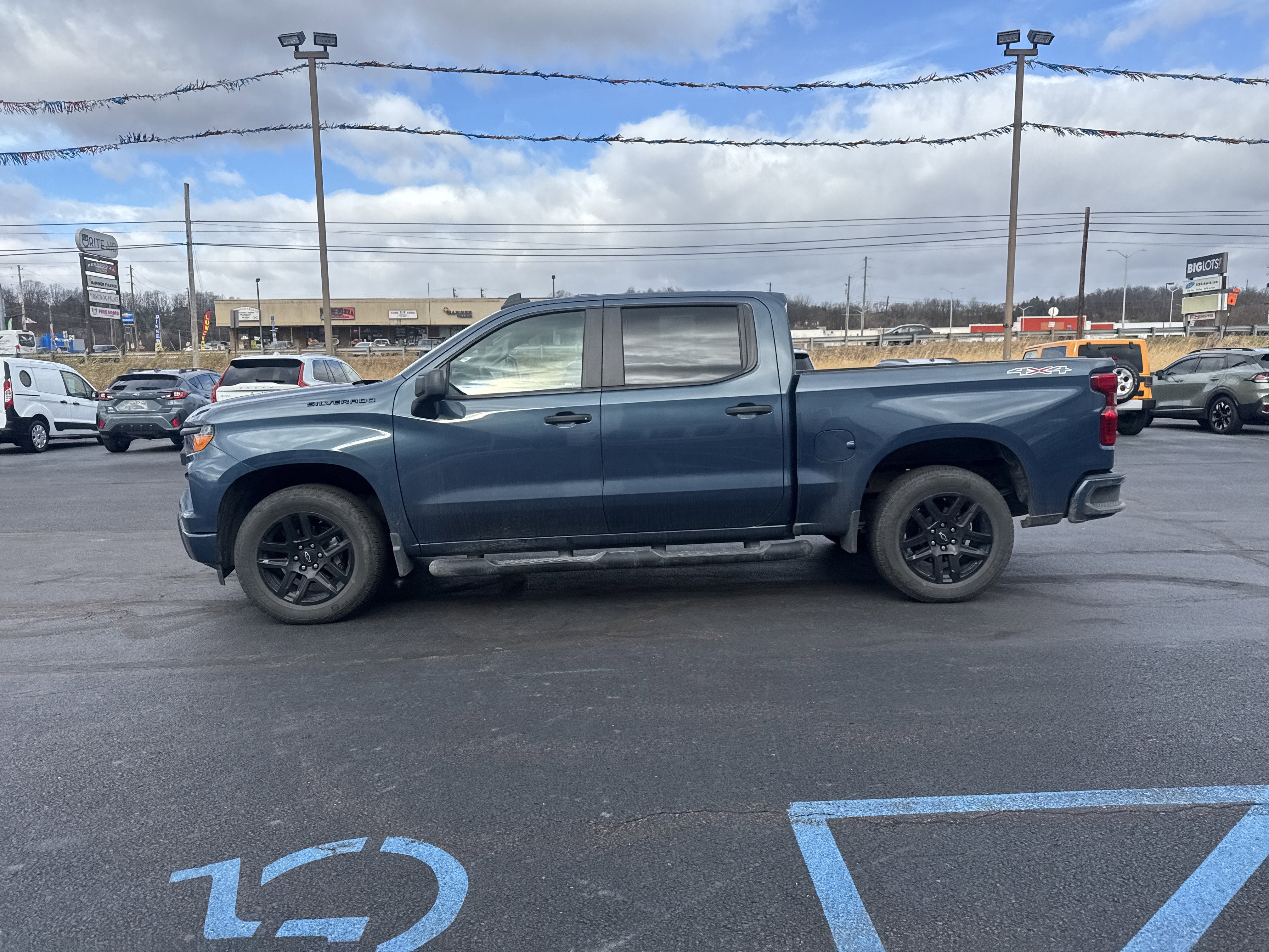 2024 Chevrolet Silverado 1500 Custom