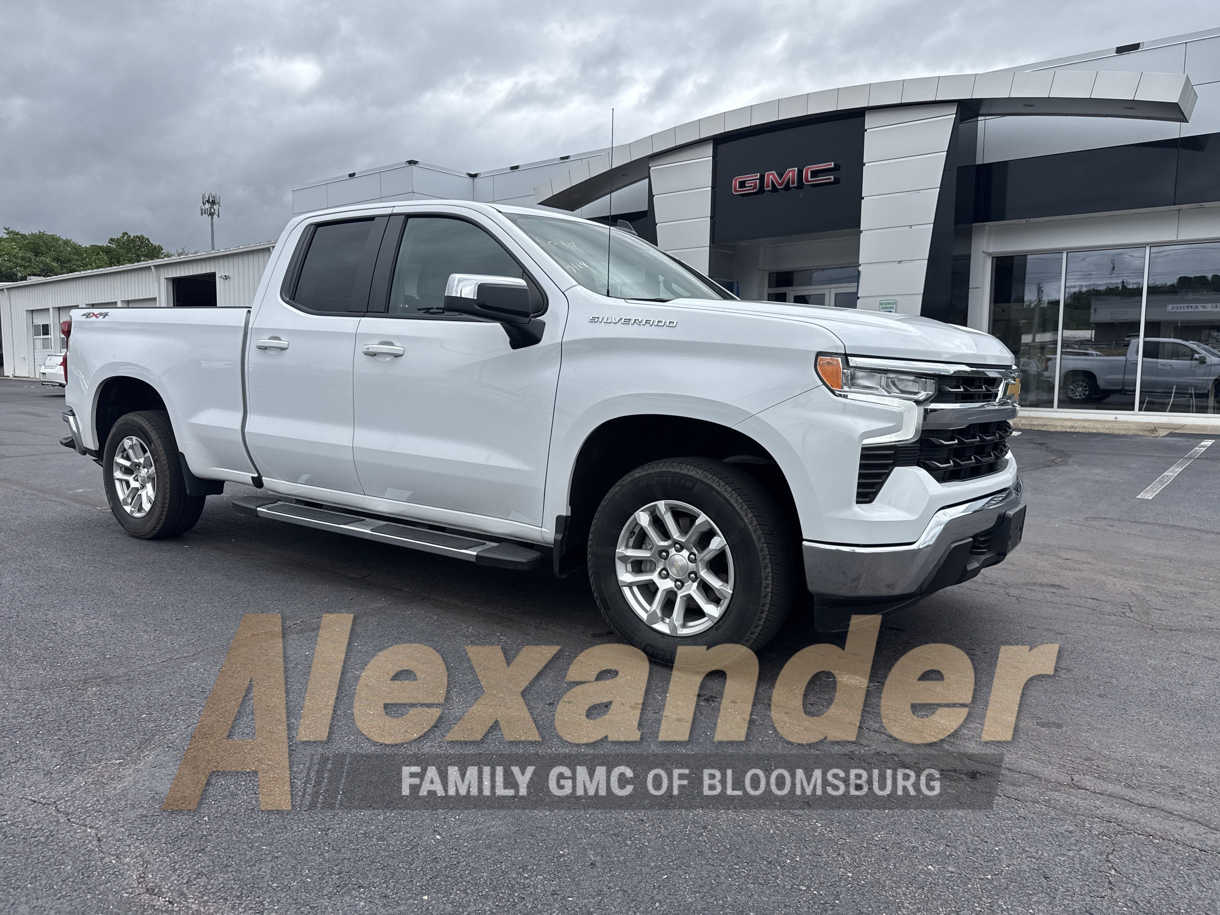2023 Chevrolet Silverado 1500 LT (2FL)