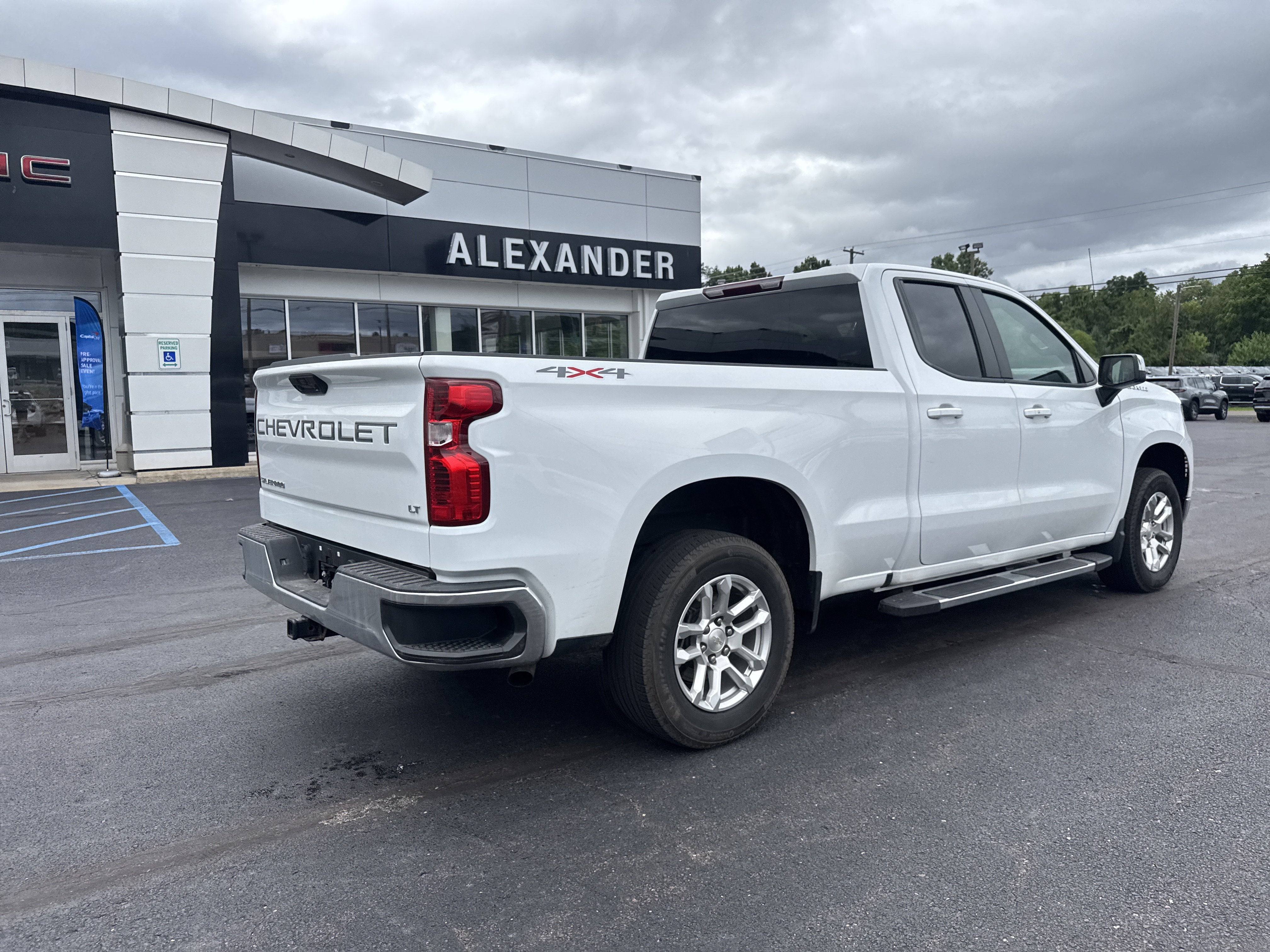 2023 Chevrolet Silverado 1500 LT (2FL)