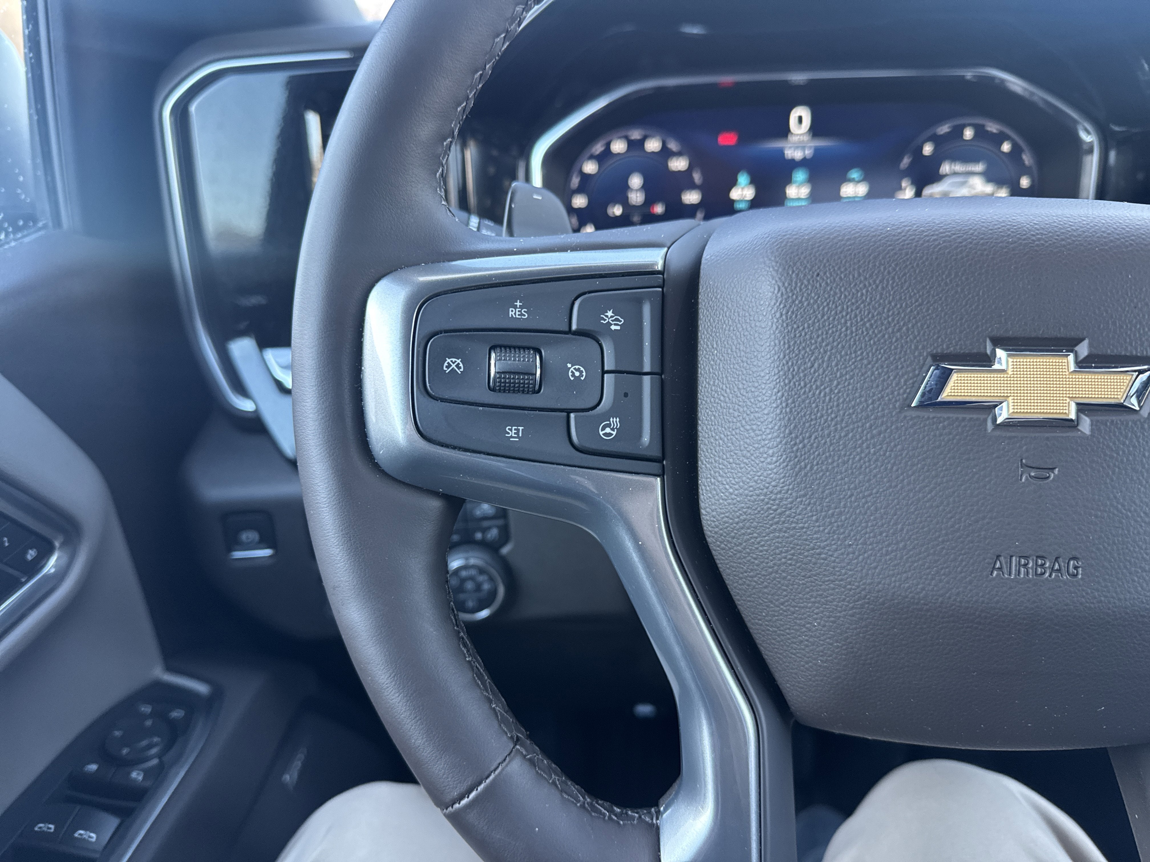 2025 Chevrolet Silverado 1500 LTZ