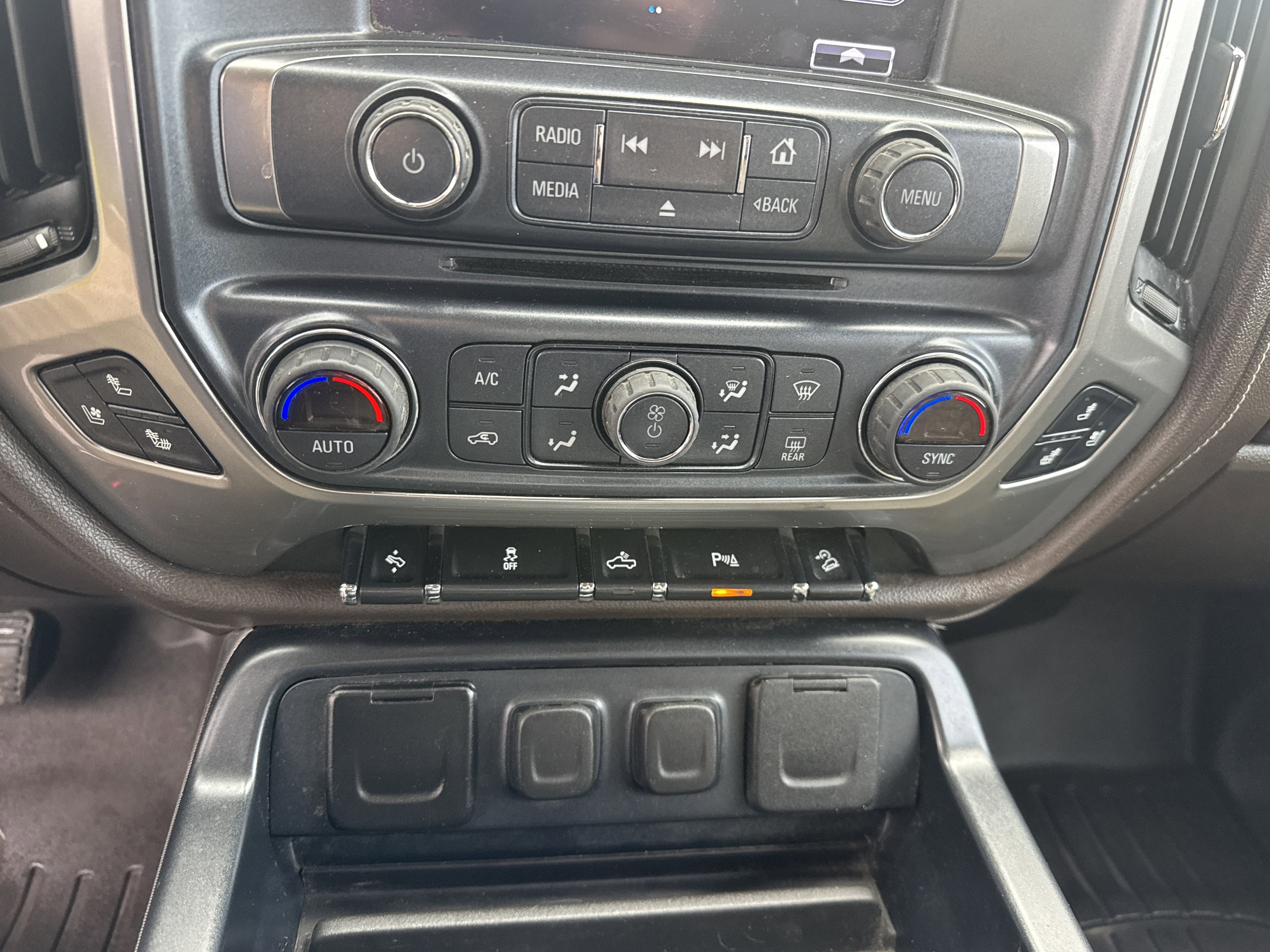 2018 Chevrolet Silverado 1500 LTZ