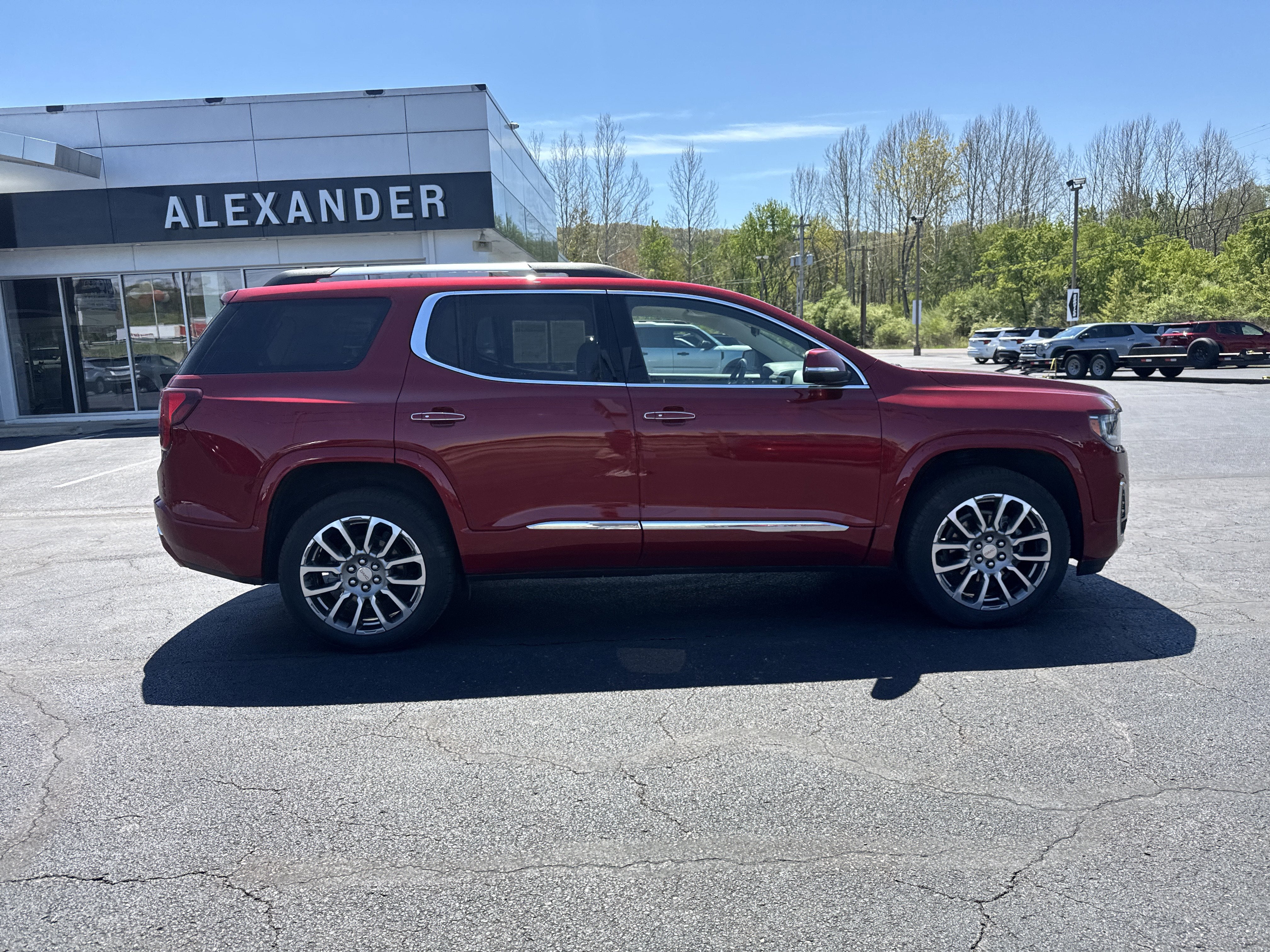 2023 GMC Acadia Denali