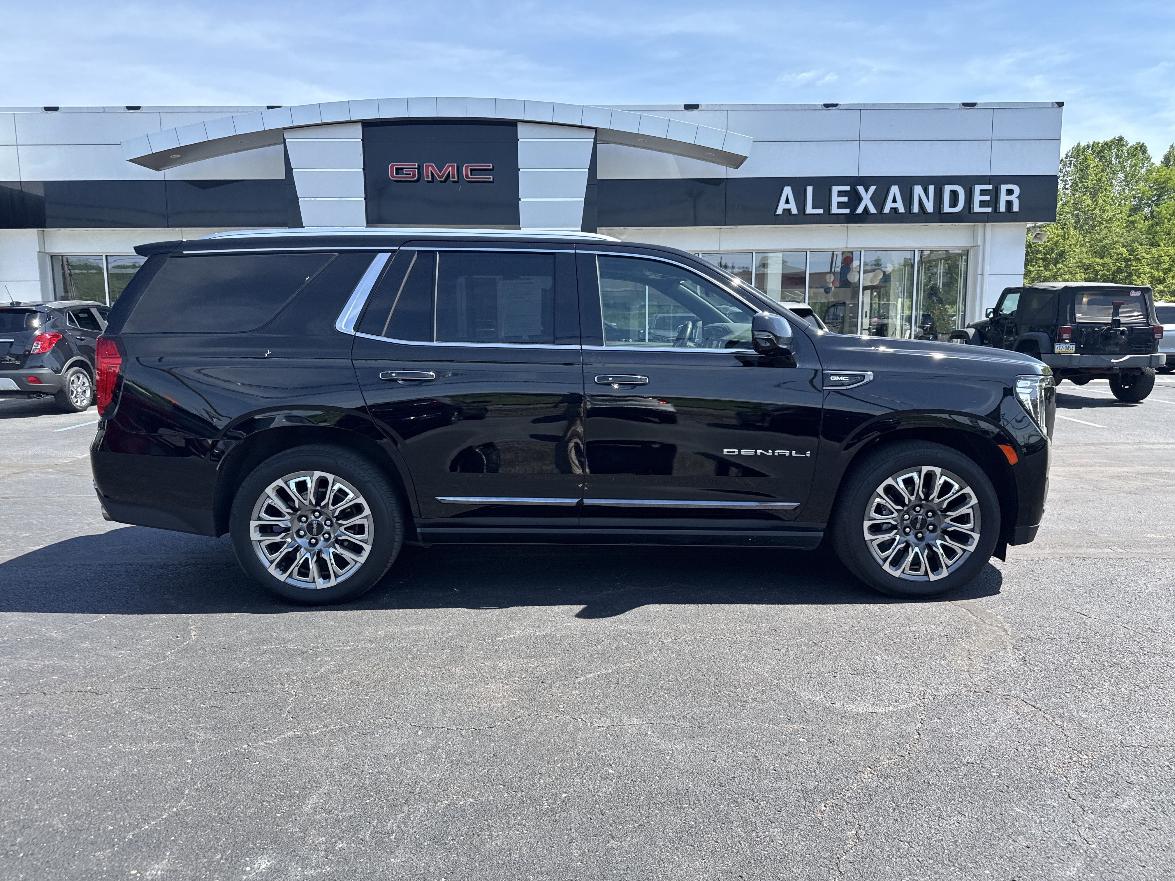 2023 GMC Yukon Denali Ultimate
