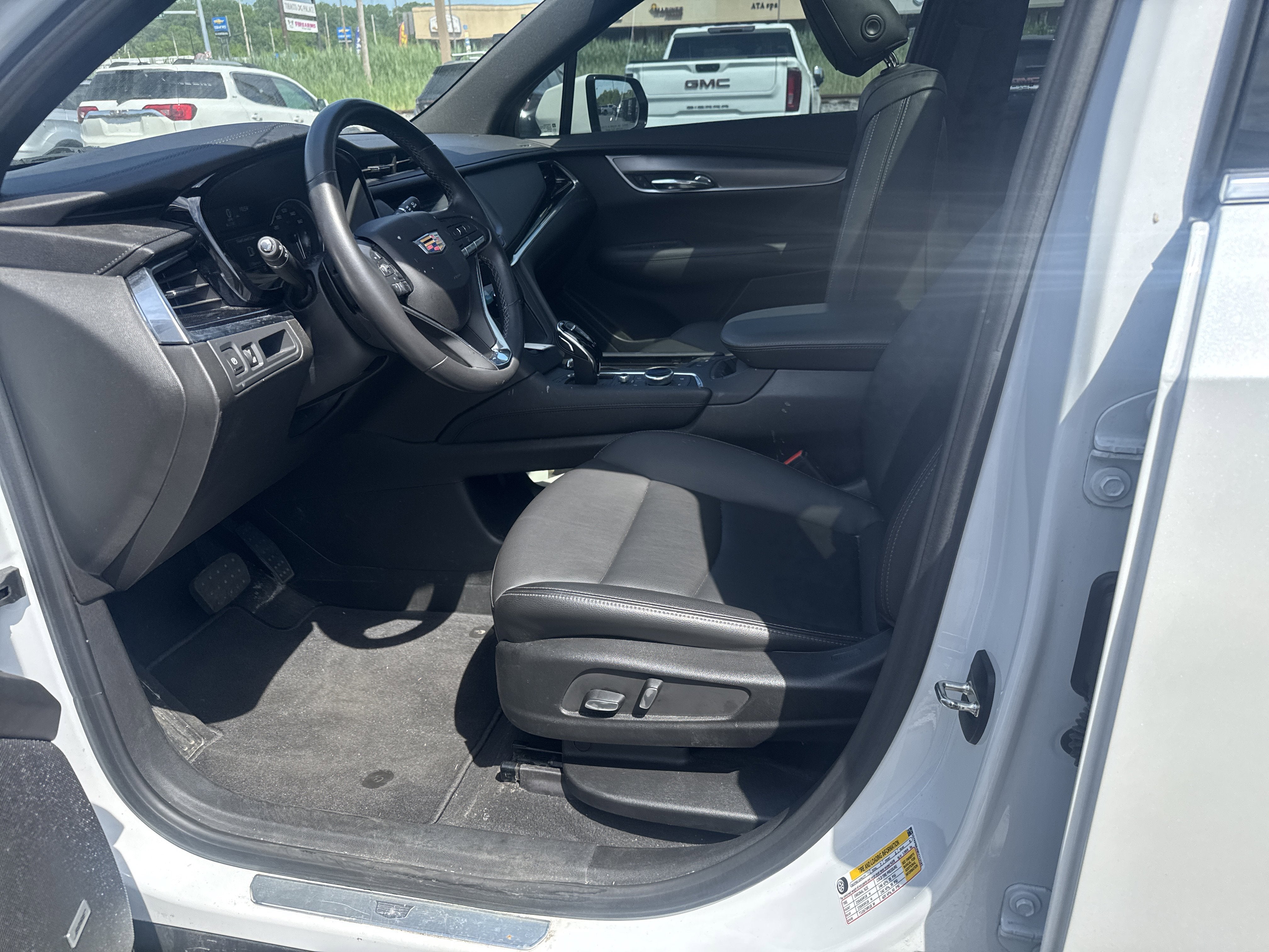 2024 Cadillac XT6 Luxury