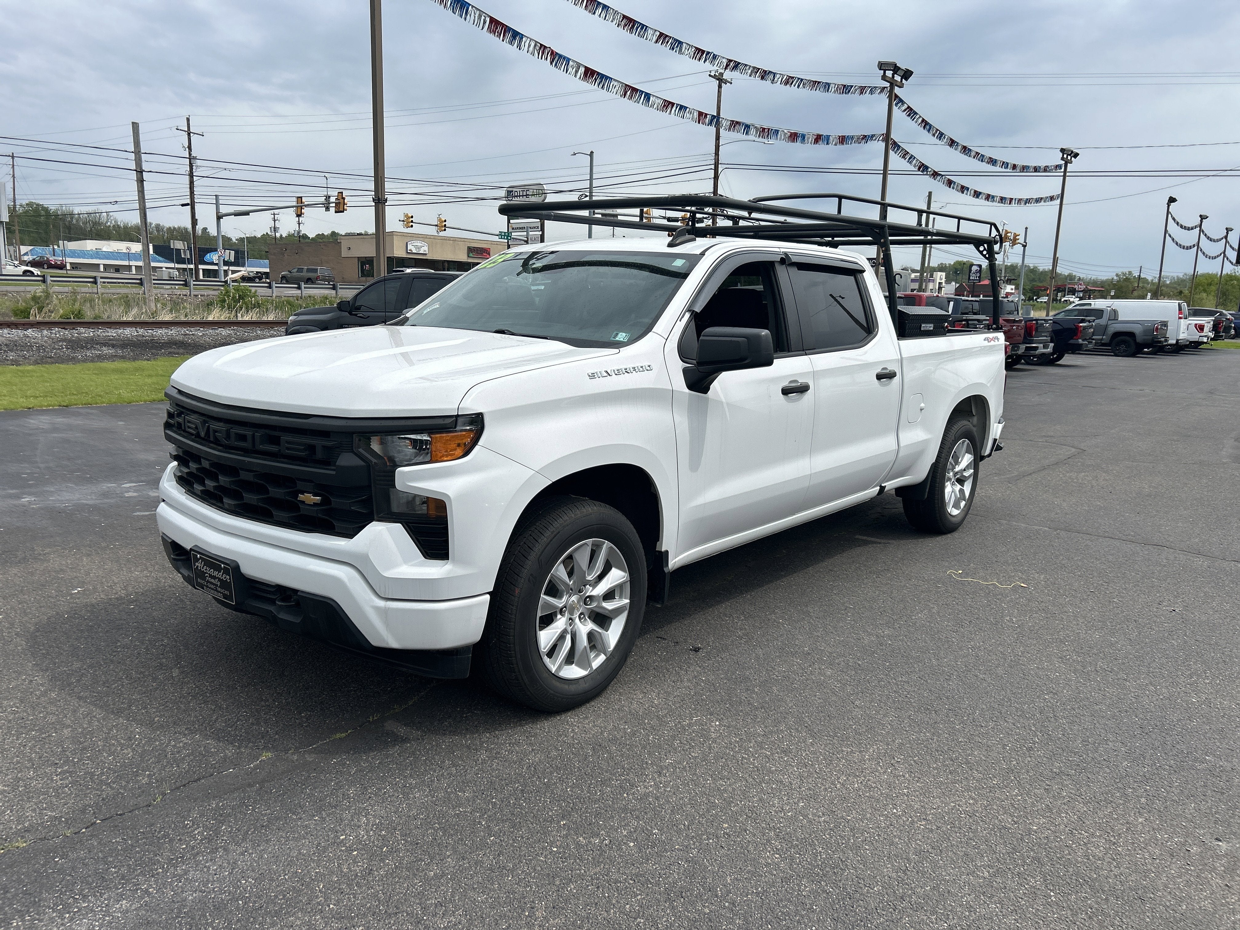 2023 Chevrolet Silverado 1500 Custom