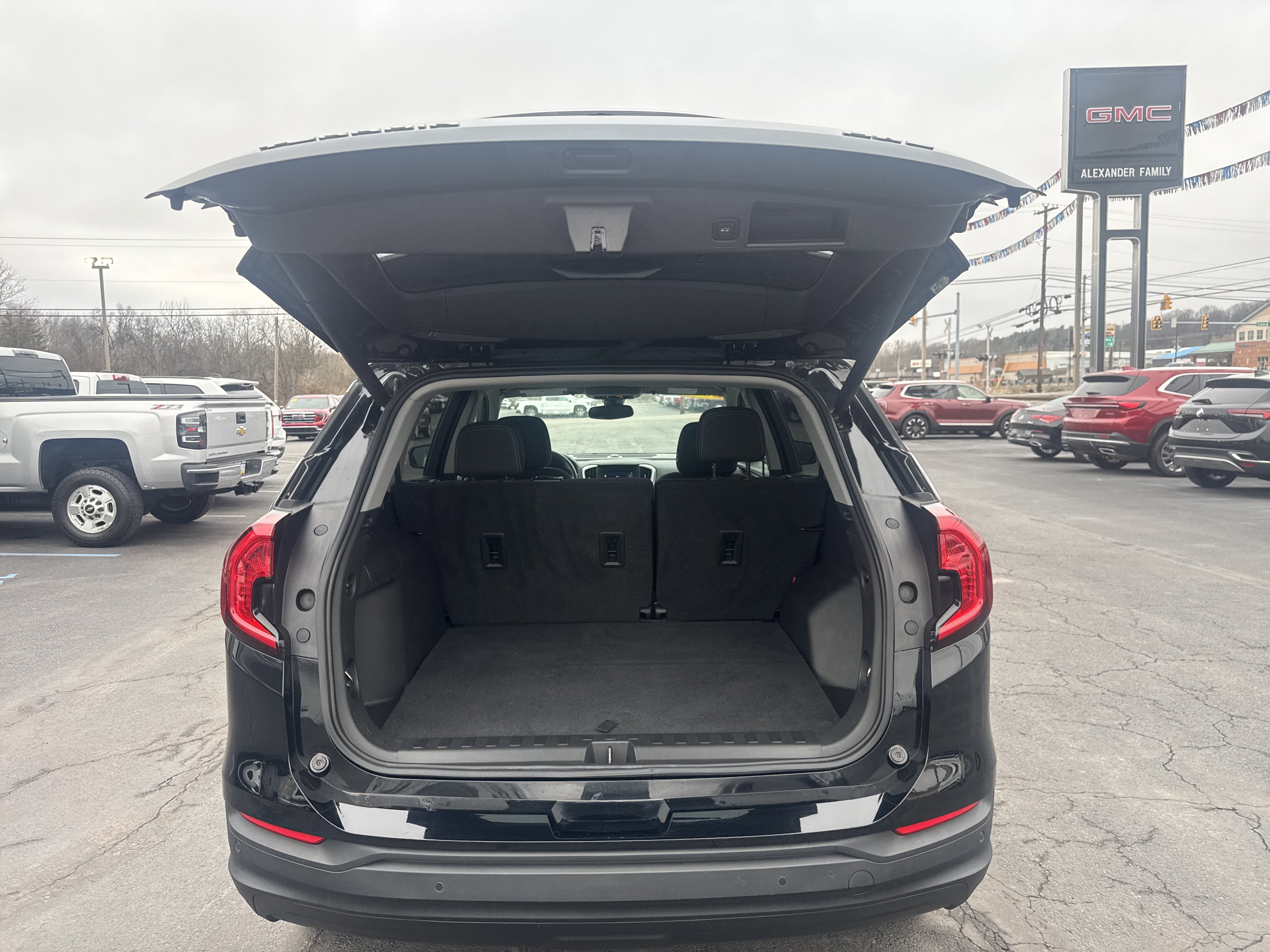 2022 GMC Terrain SLE