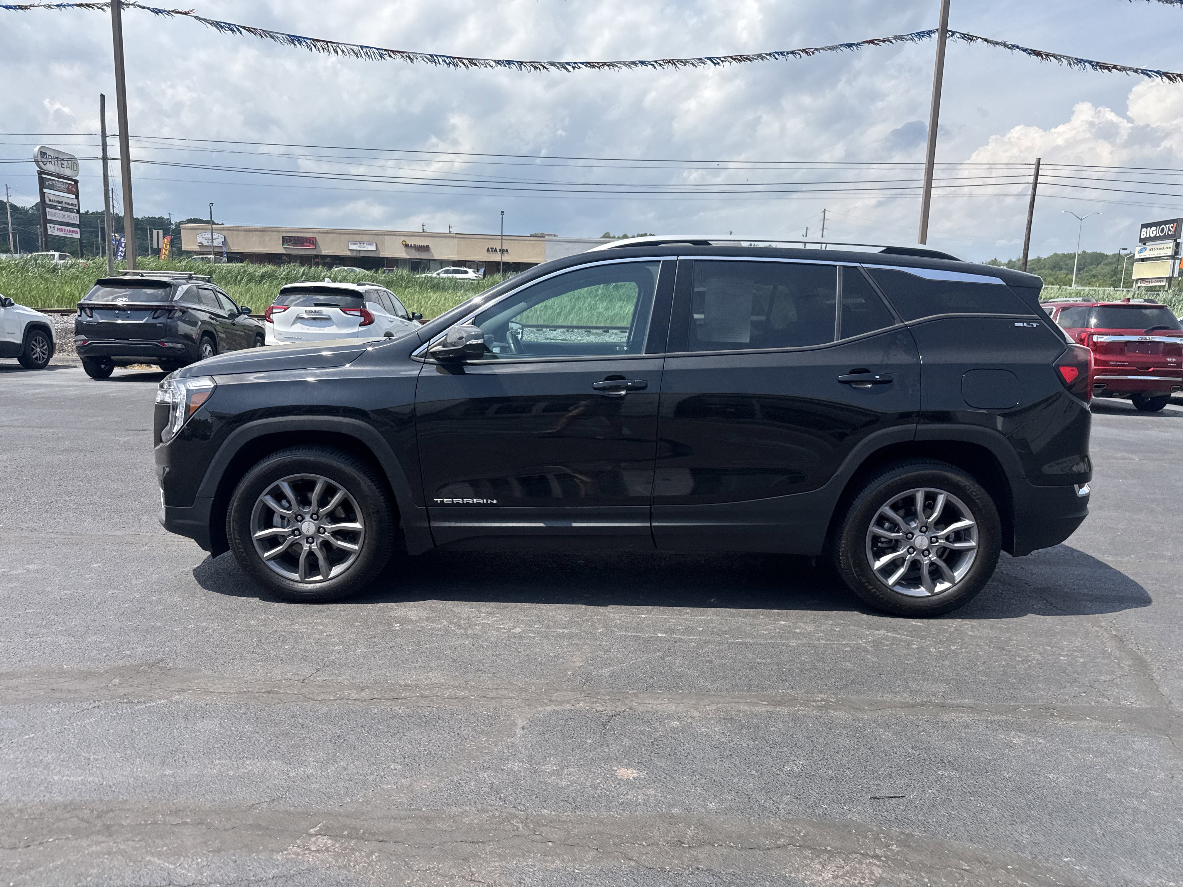 2023 GMC Terrain SLT