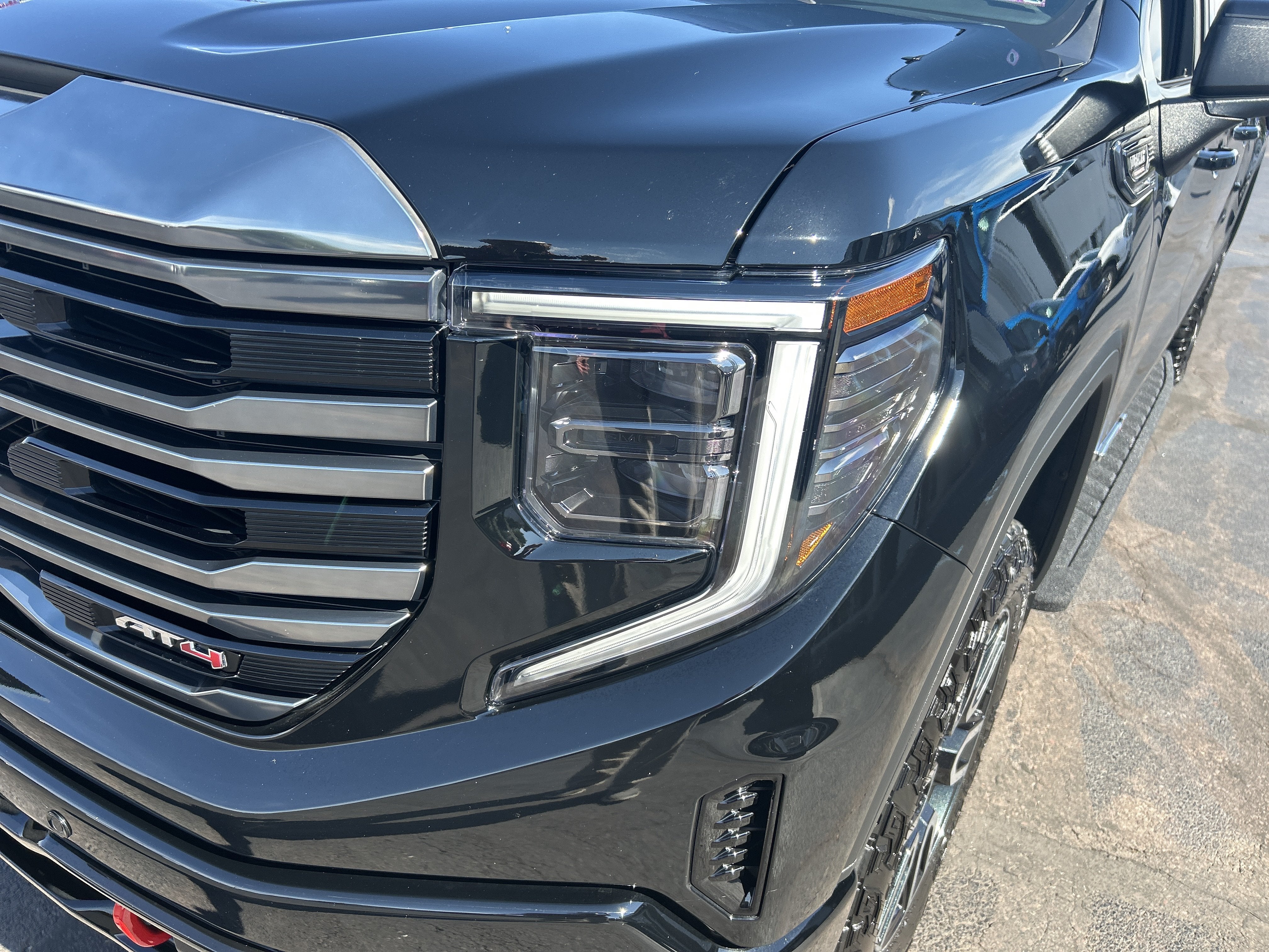 2023 GMC Sierra 1500 AT4