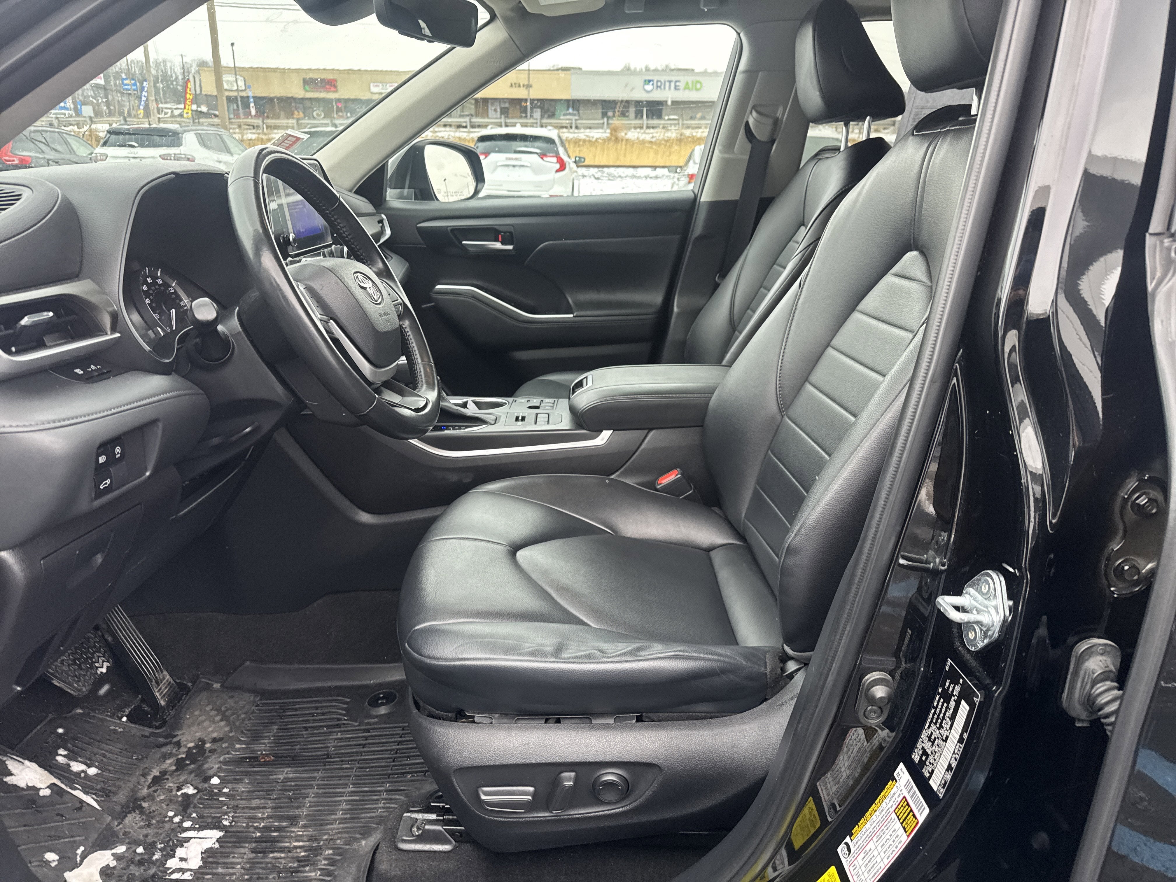 2023 Toyota Highlander L