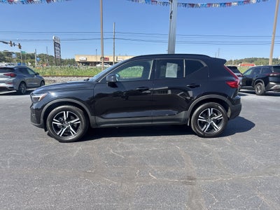 2024 Volvo XC40 Core Bright Theme