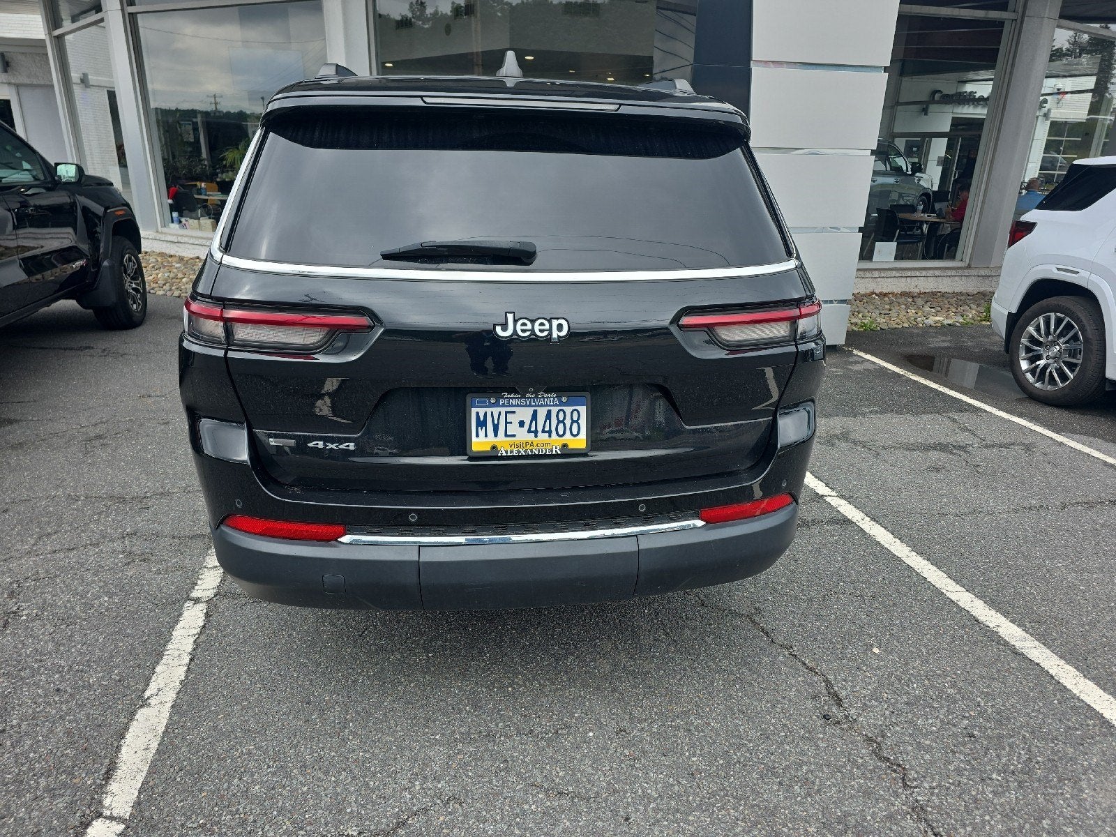 2022 Jeep Grand Cherokee L Laredo