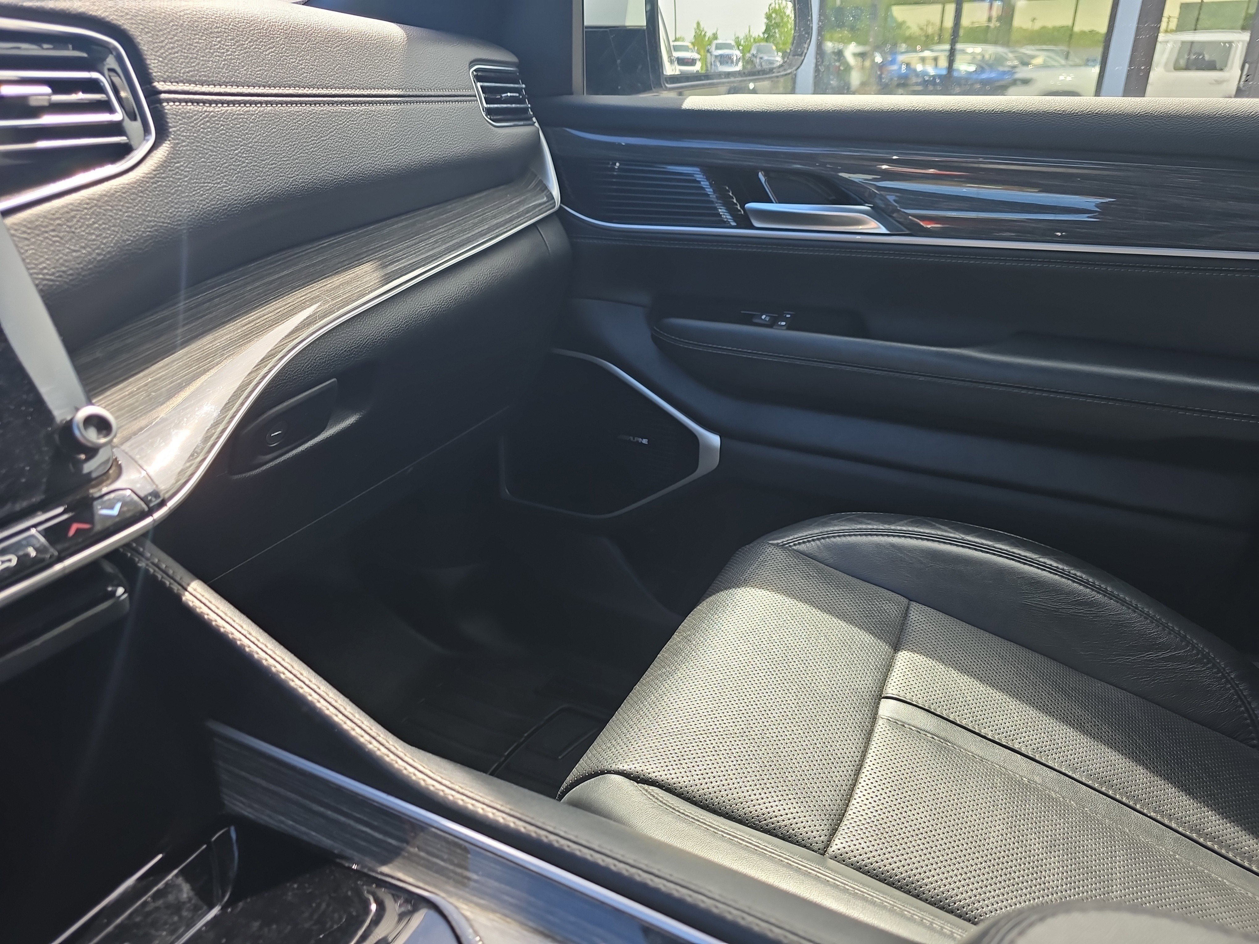 2022 Jeep Wagoneer Series II