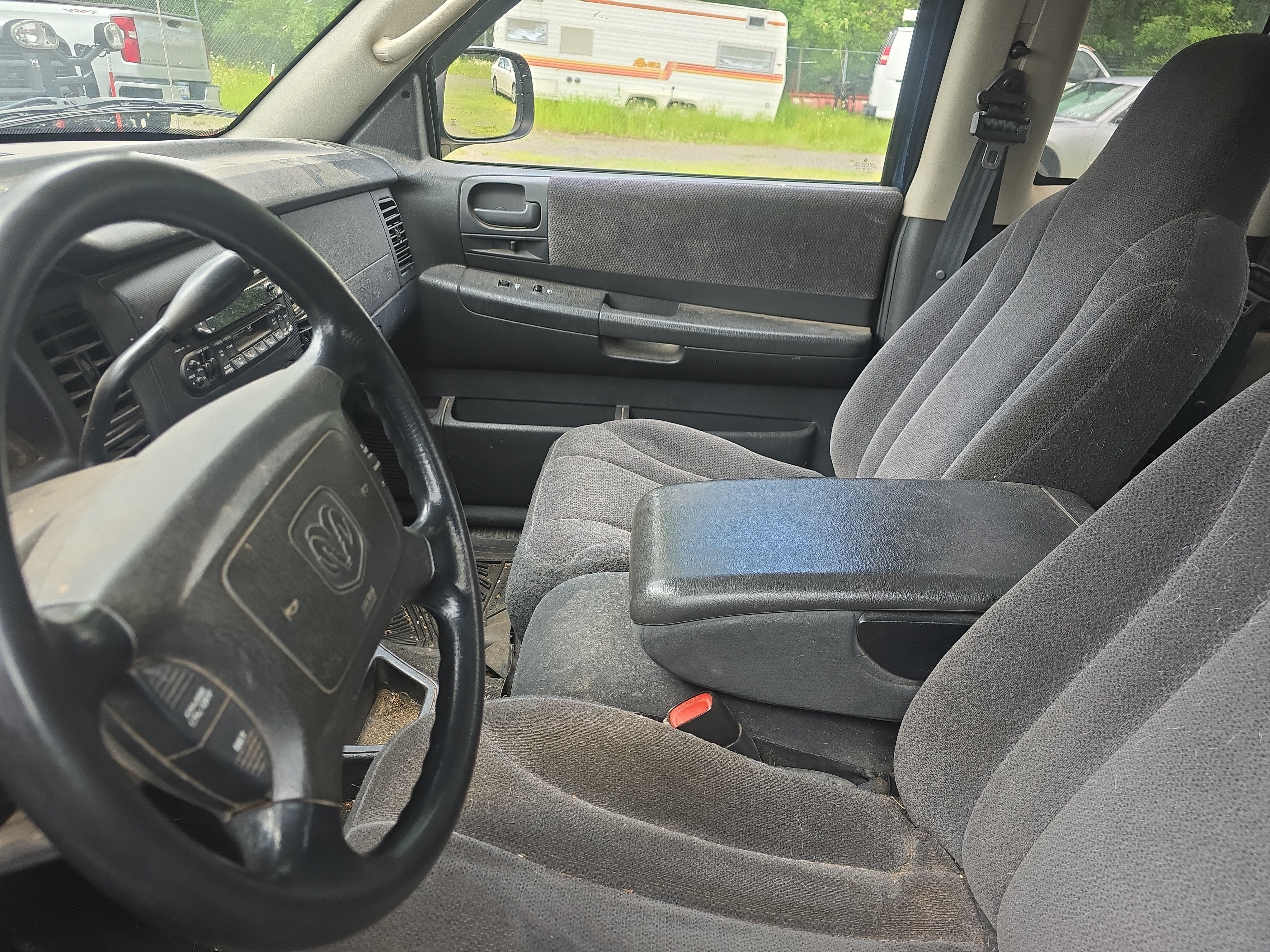 2004 Dodge Dakota Sport