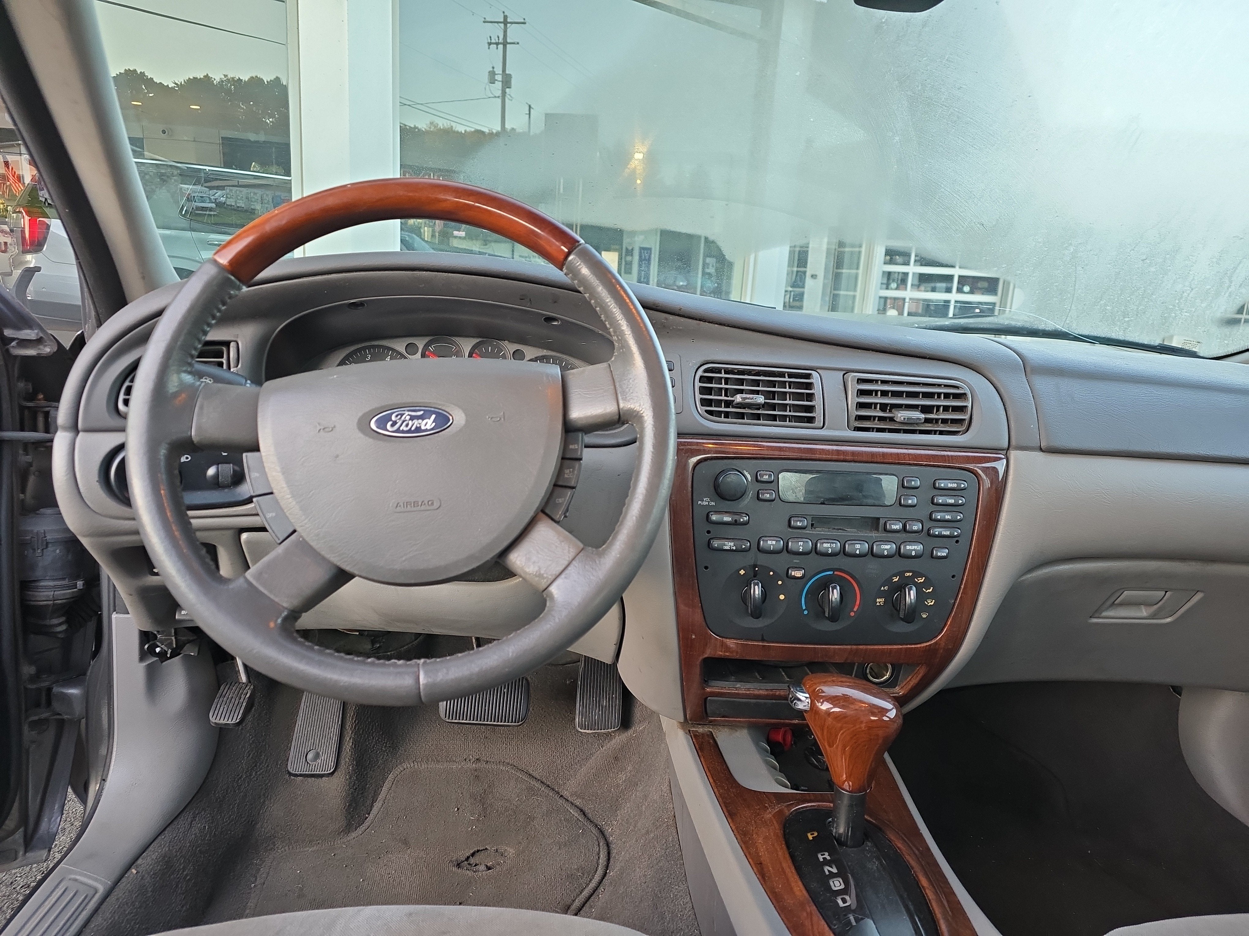 2005 Ford Taurus SEL