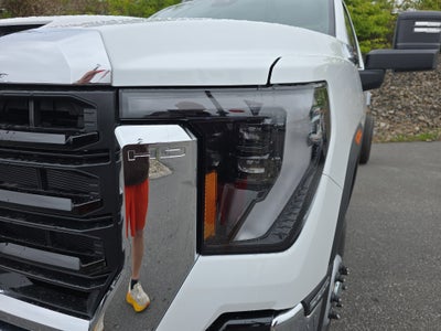 2026 GMC Sierra 3500 HD Chassis Cab Pro