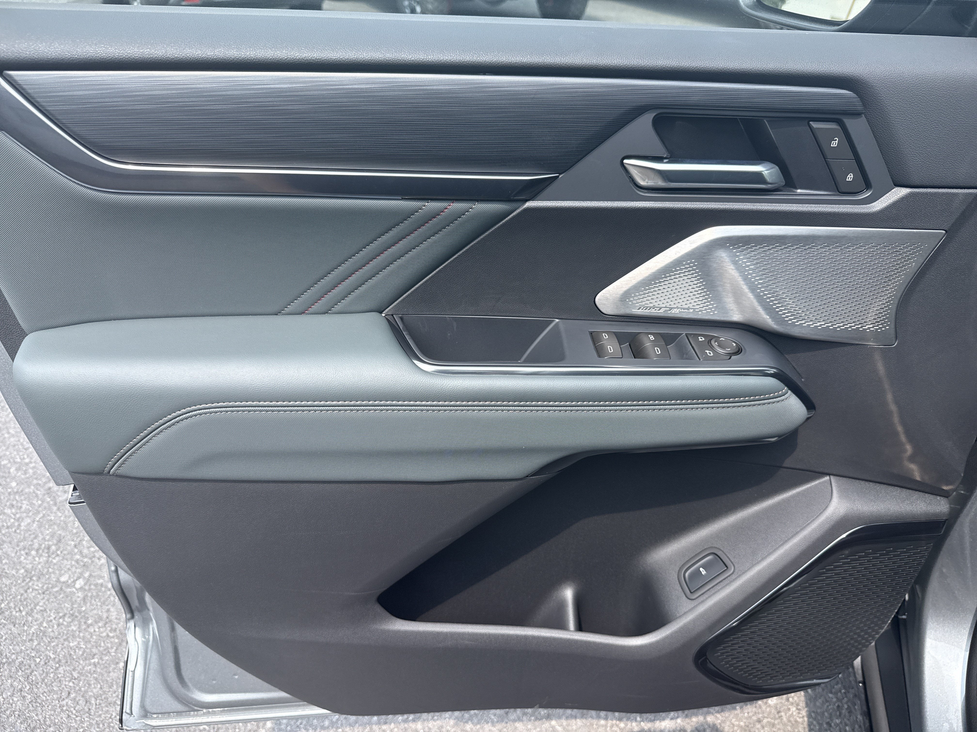 2027 GMC Acadia AT4