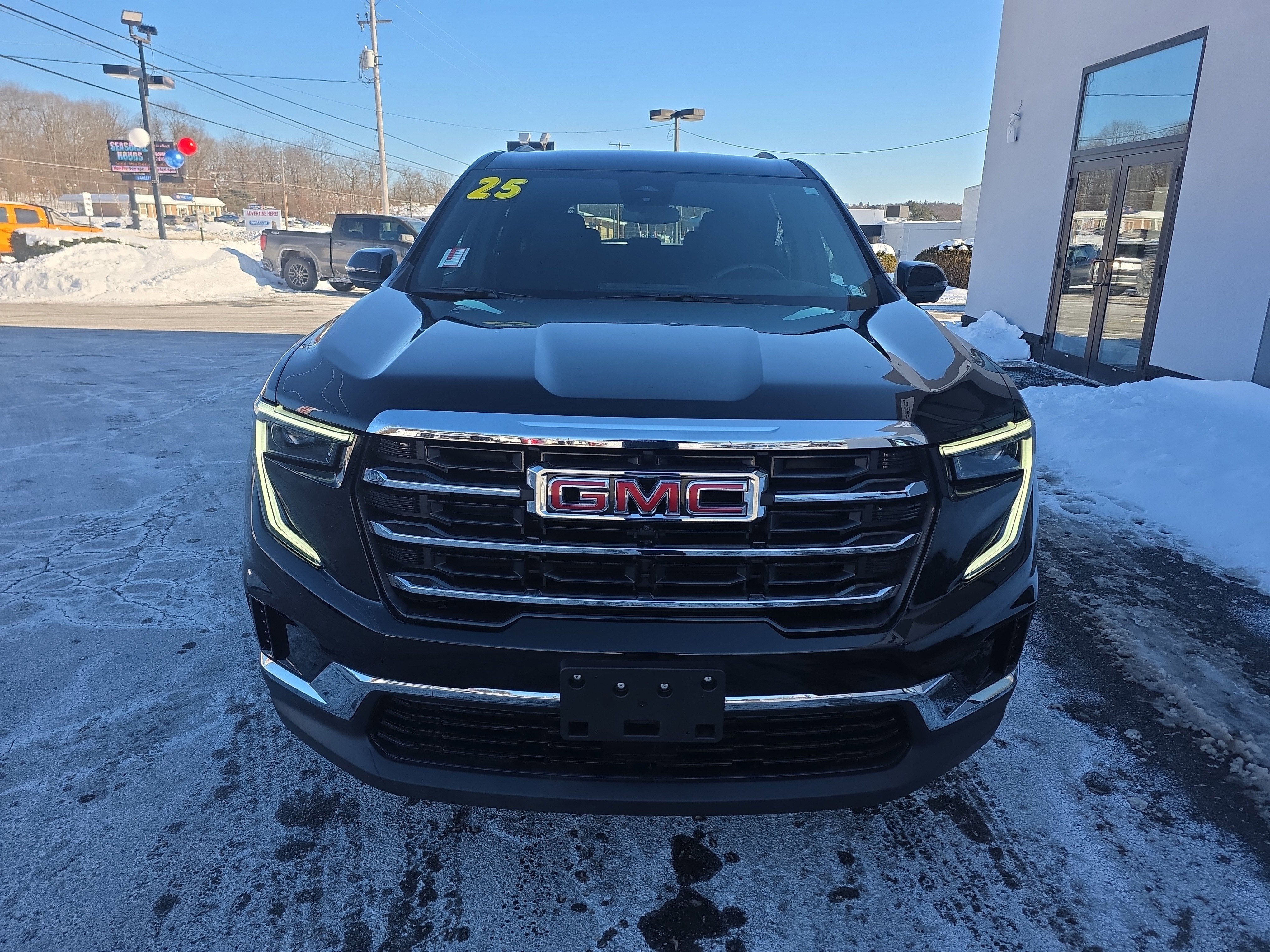 2025 GMC Acadia Elevation