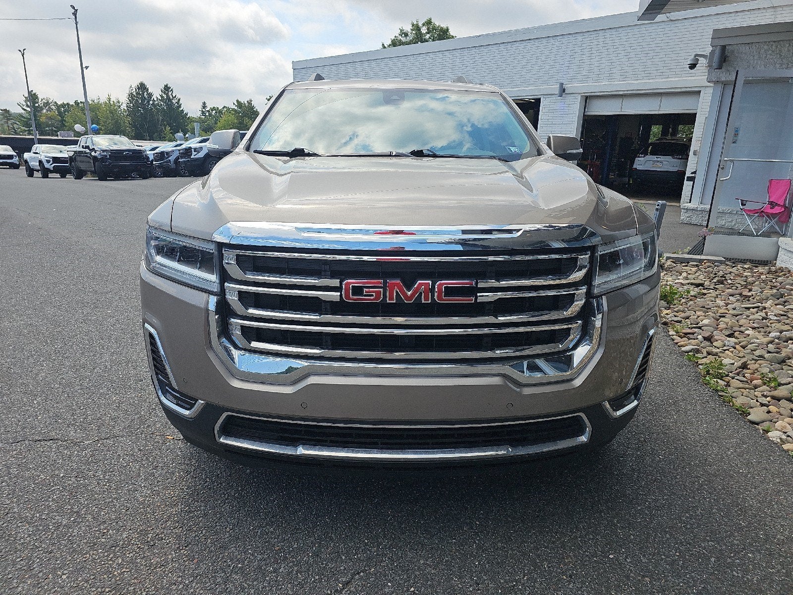 2023 GMC Acadia SLE