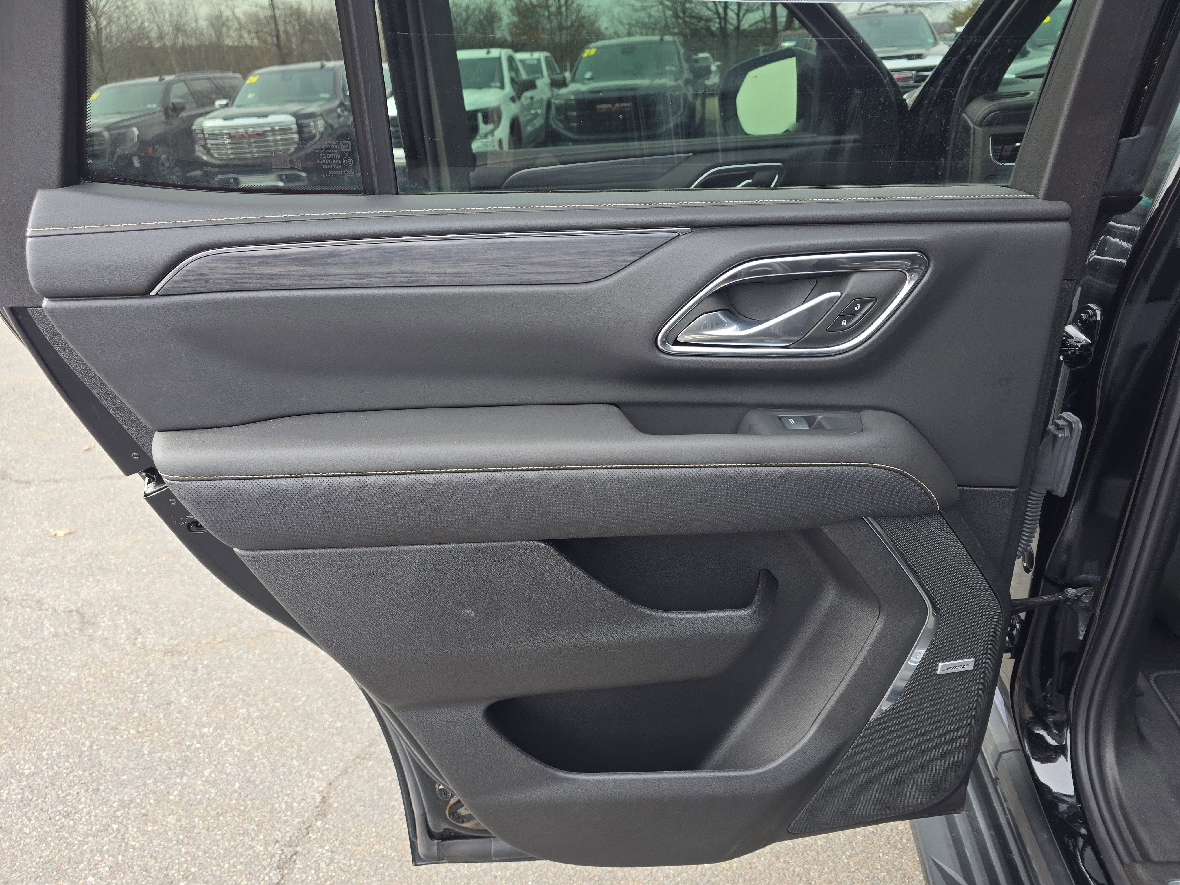 2024 GMC Yukon SLT
