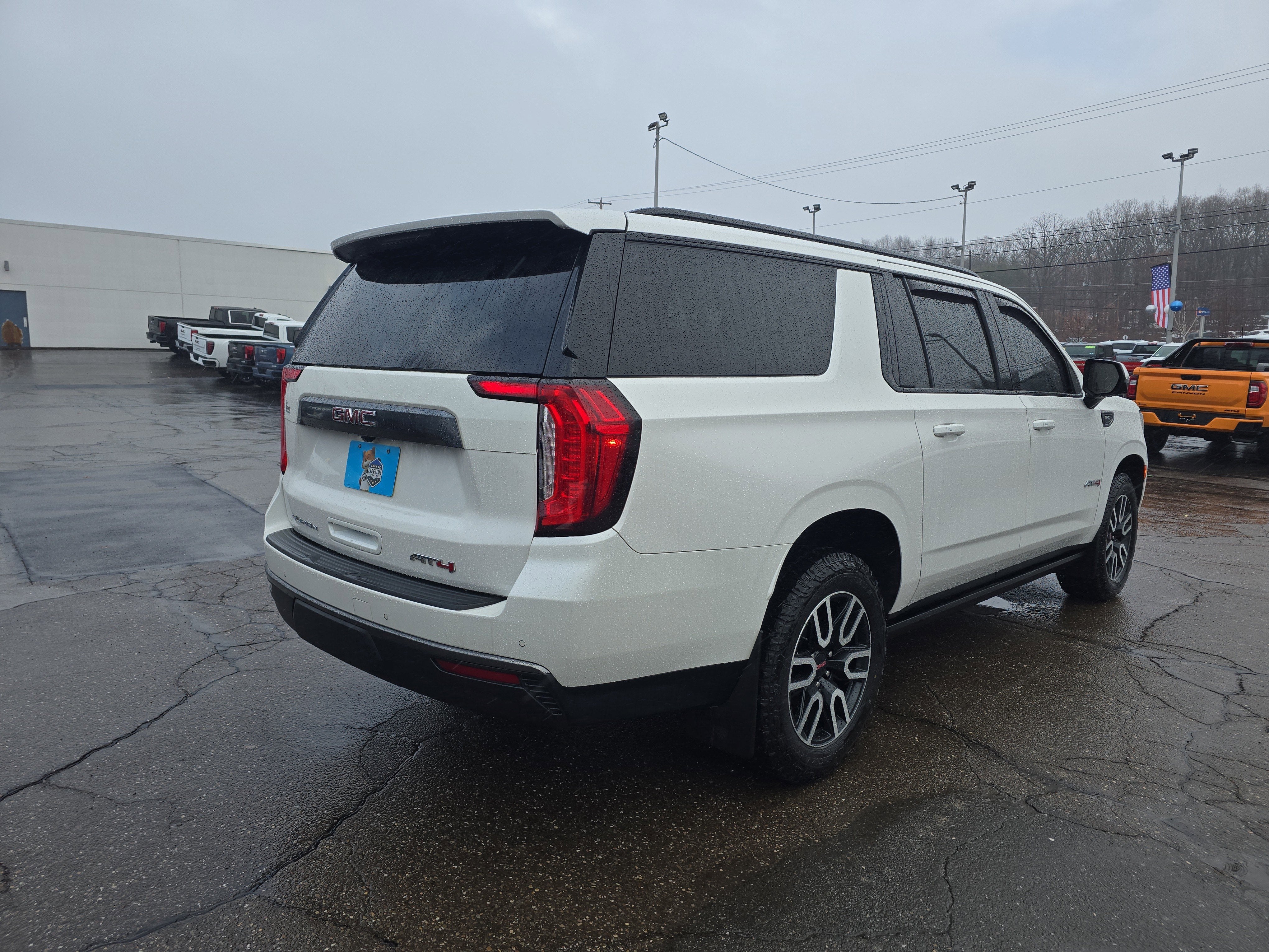 2023 GMC Yukon XL AT4