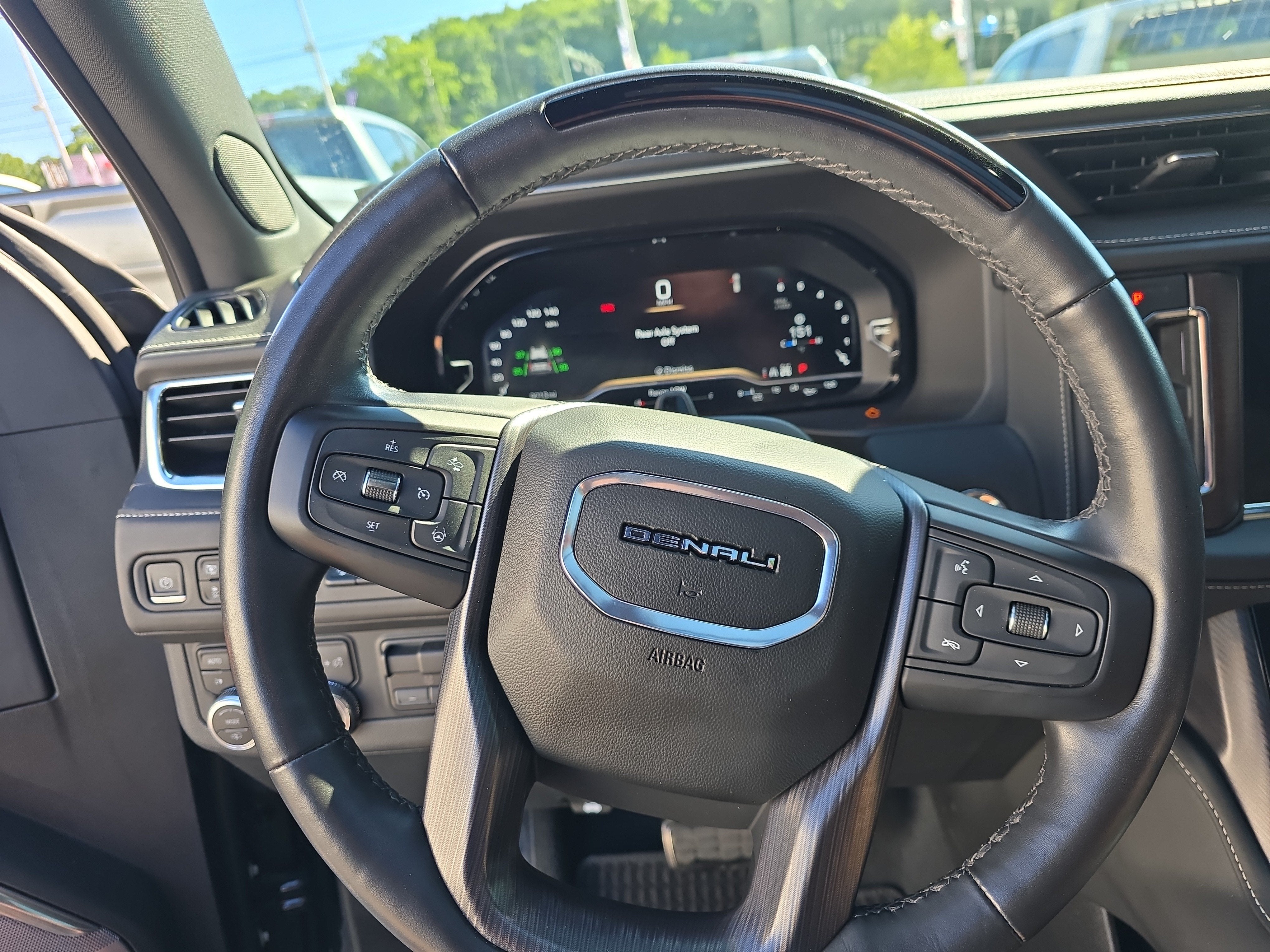 2023 GMC Yukon XL Denali Ultimate
