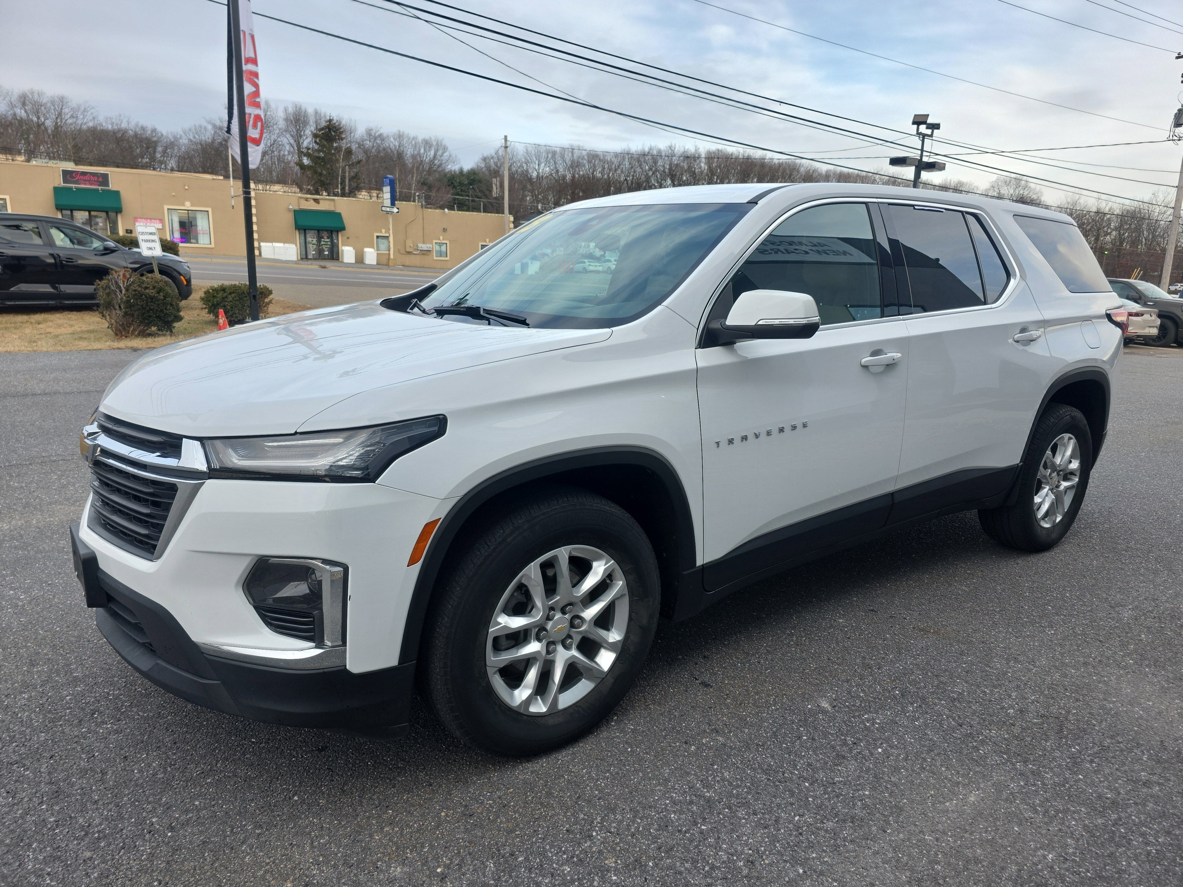 2023 Chevrolet Traverse LS