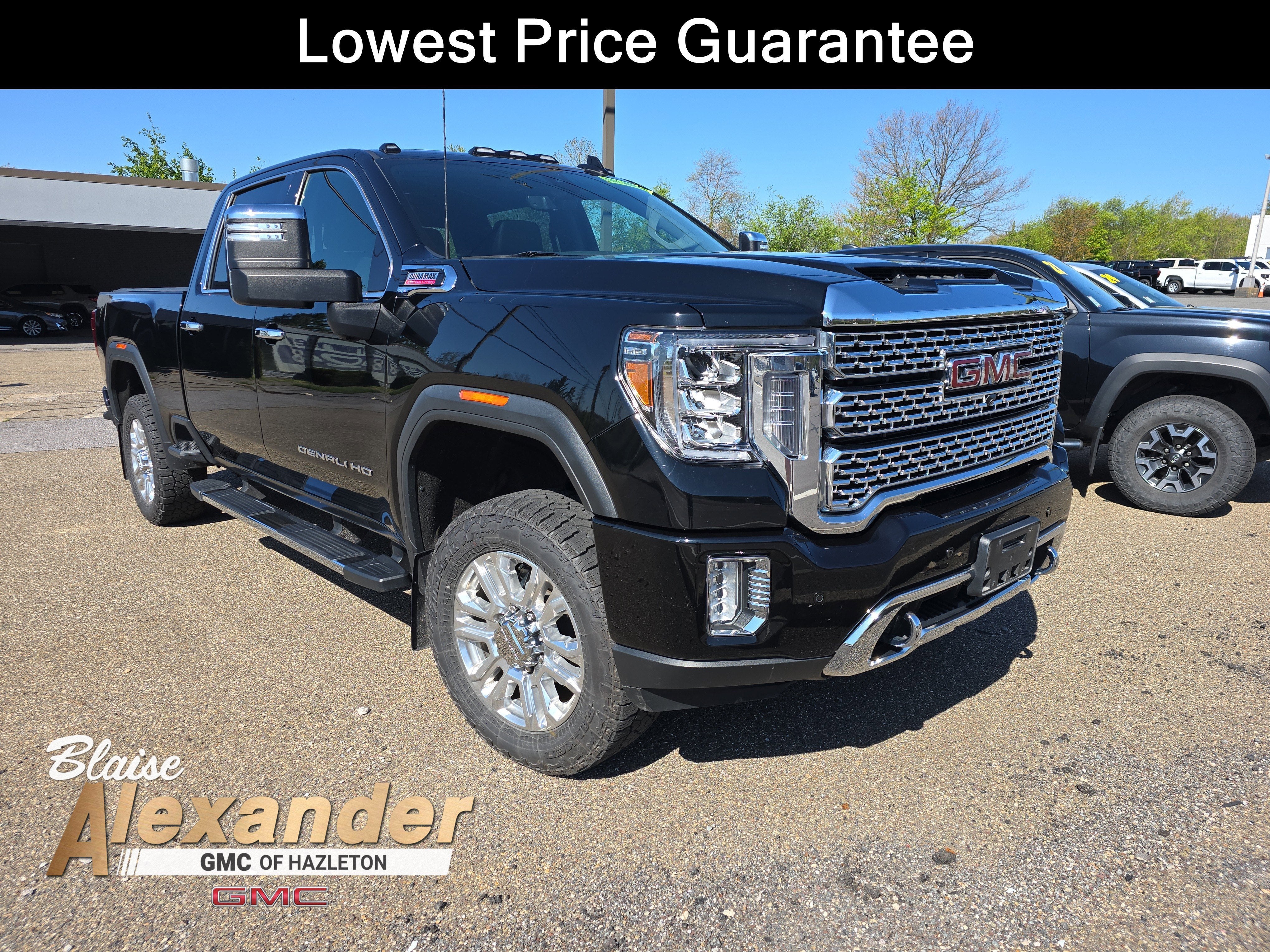 2022 GMC Sierra 4WD Crew Cab Standard Box Denali's photo