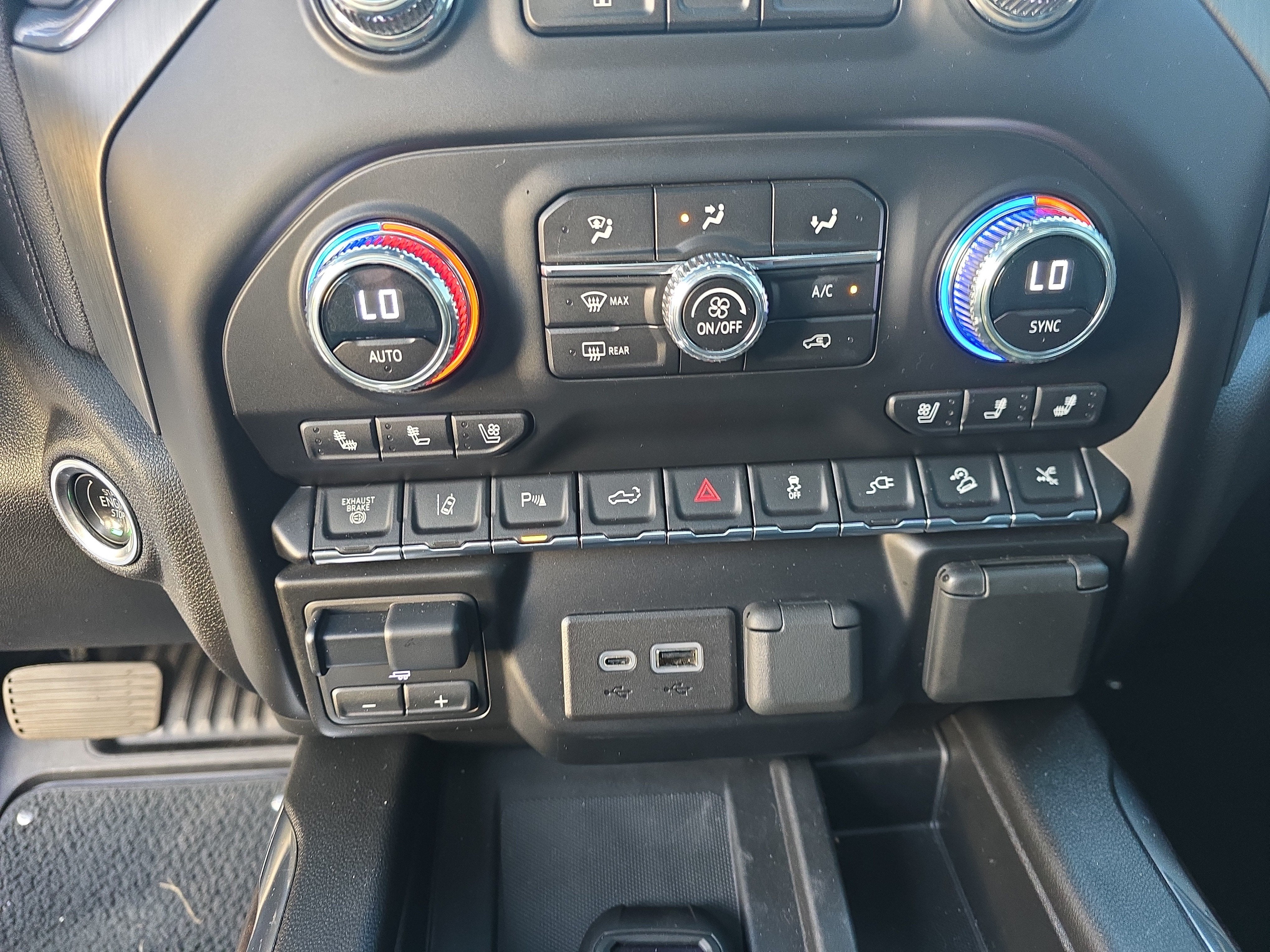 2023 GMC Sierra 3500 HD Denali