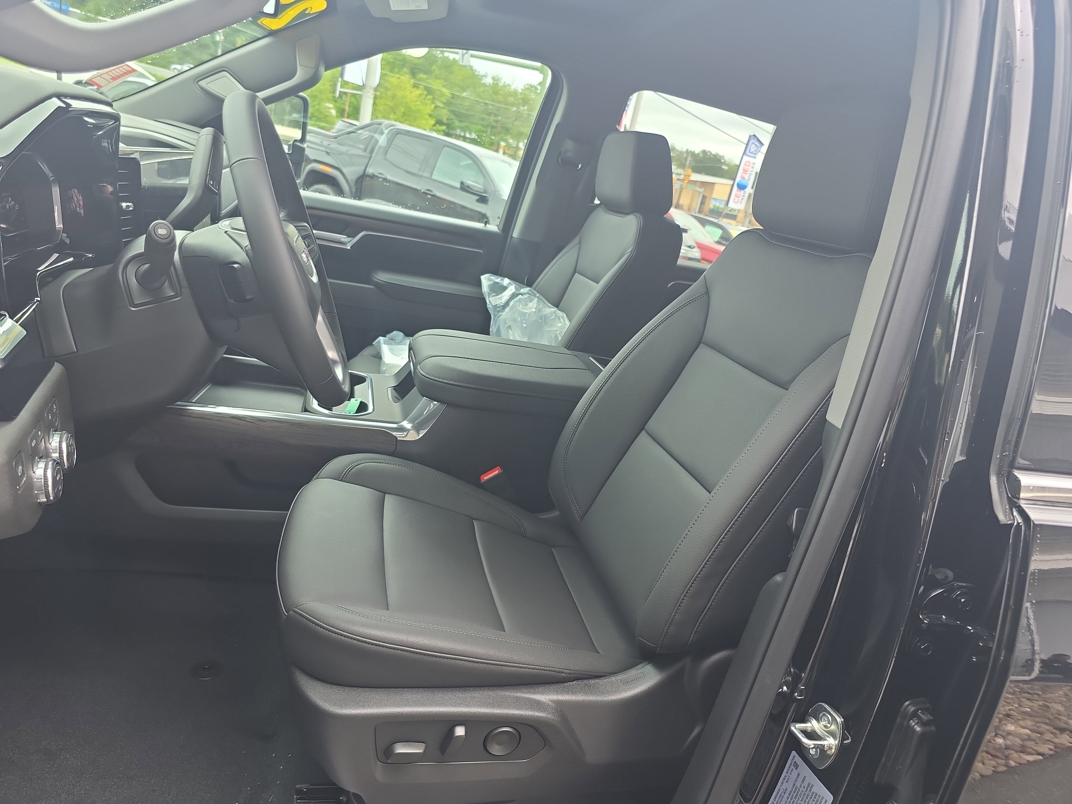 2025 GMC Sierra 2500 HD SLT