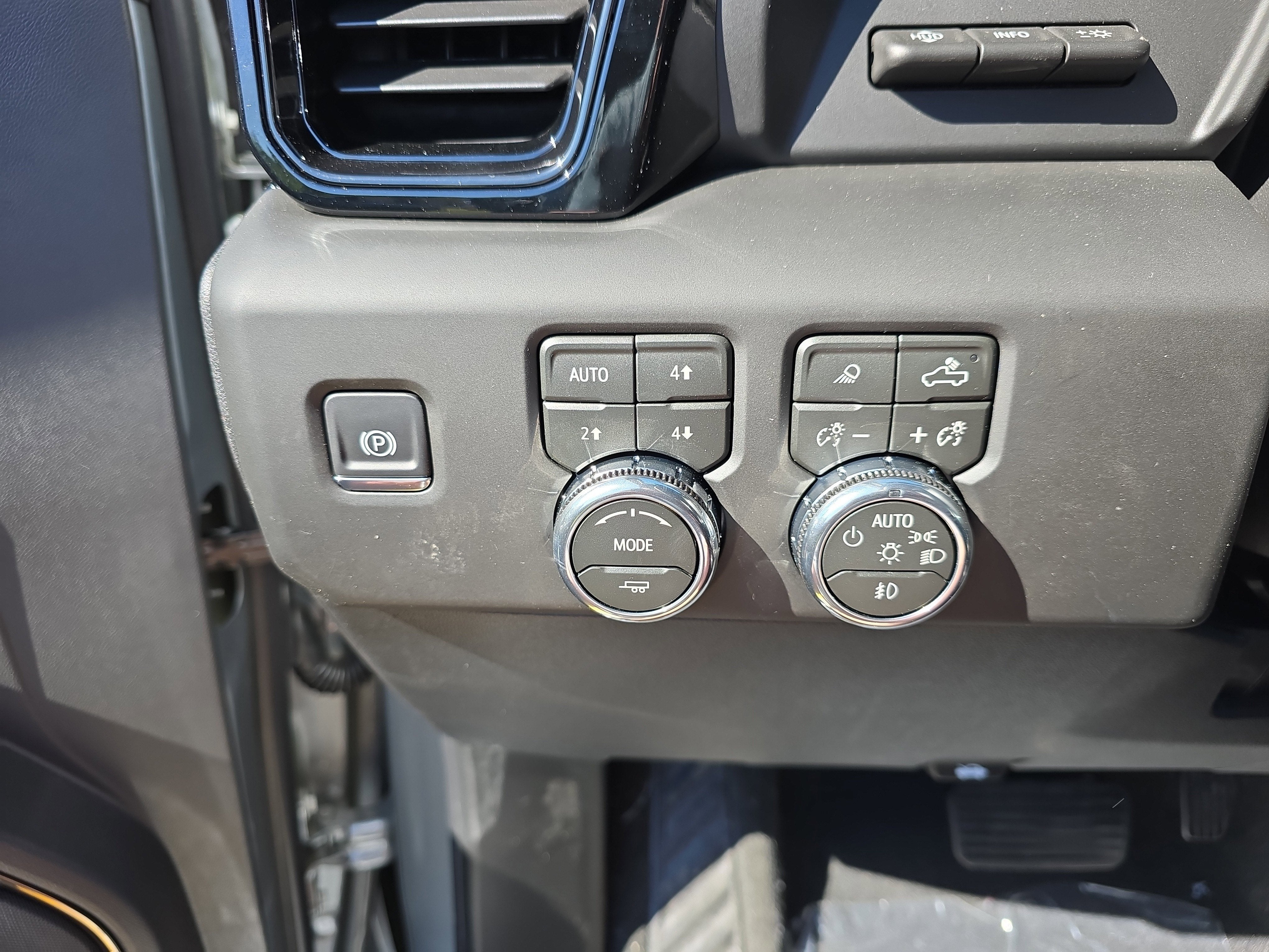 2026 GMC Sierra 2500HD AT4 - Photo 23