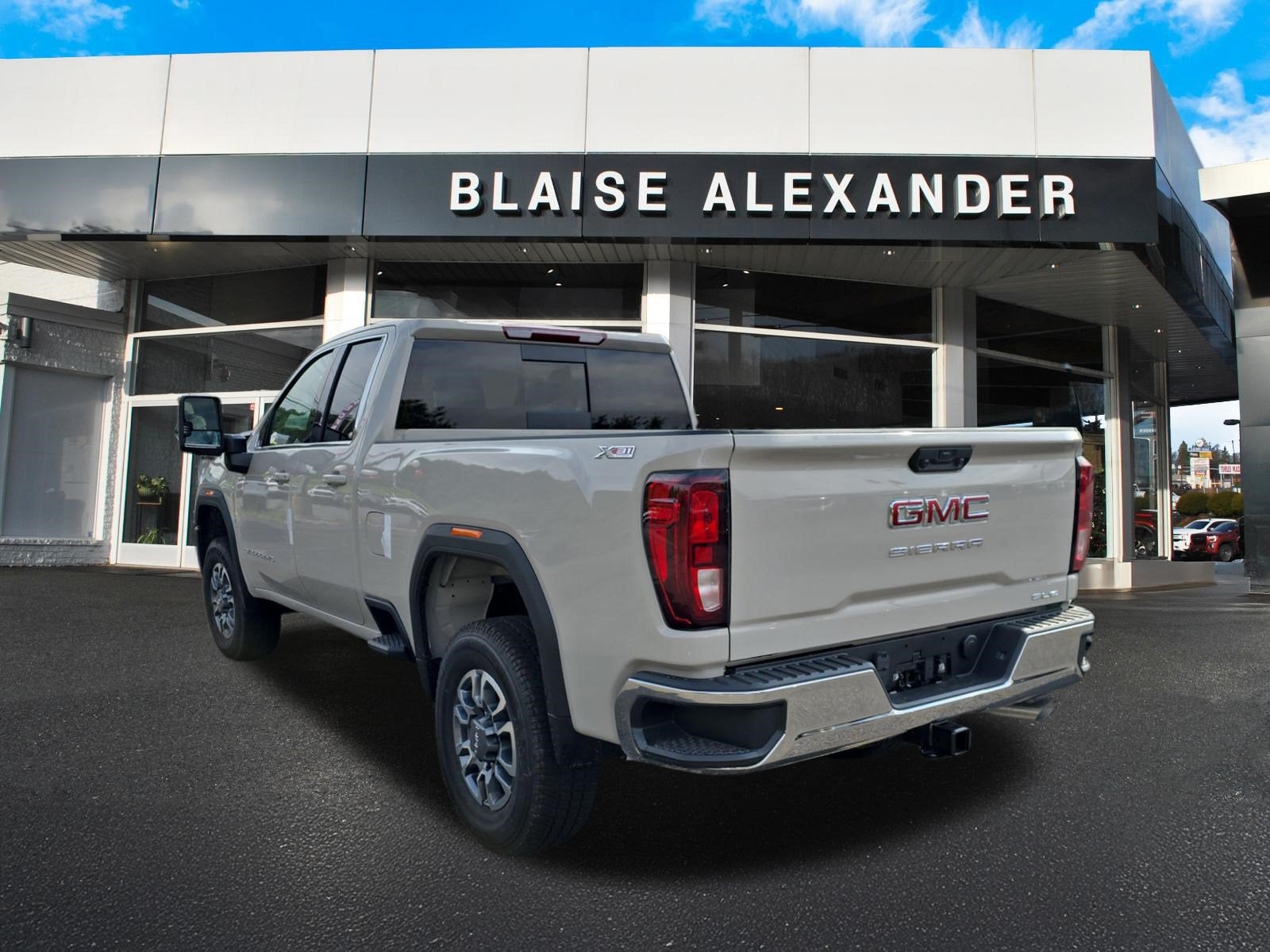 2026 GMC Sierra 2500HD SLE - Photo 6