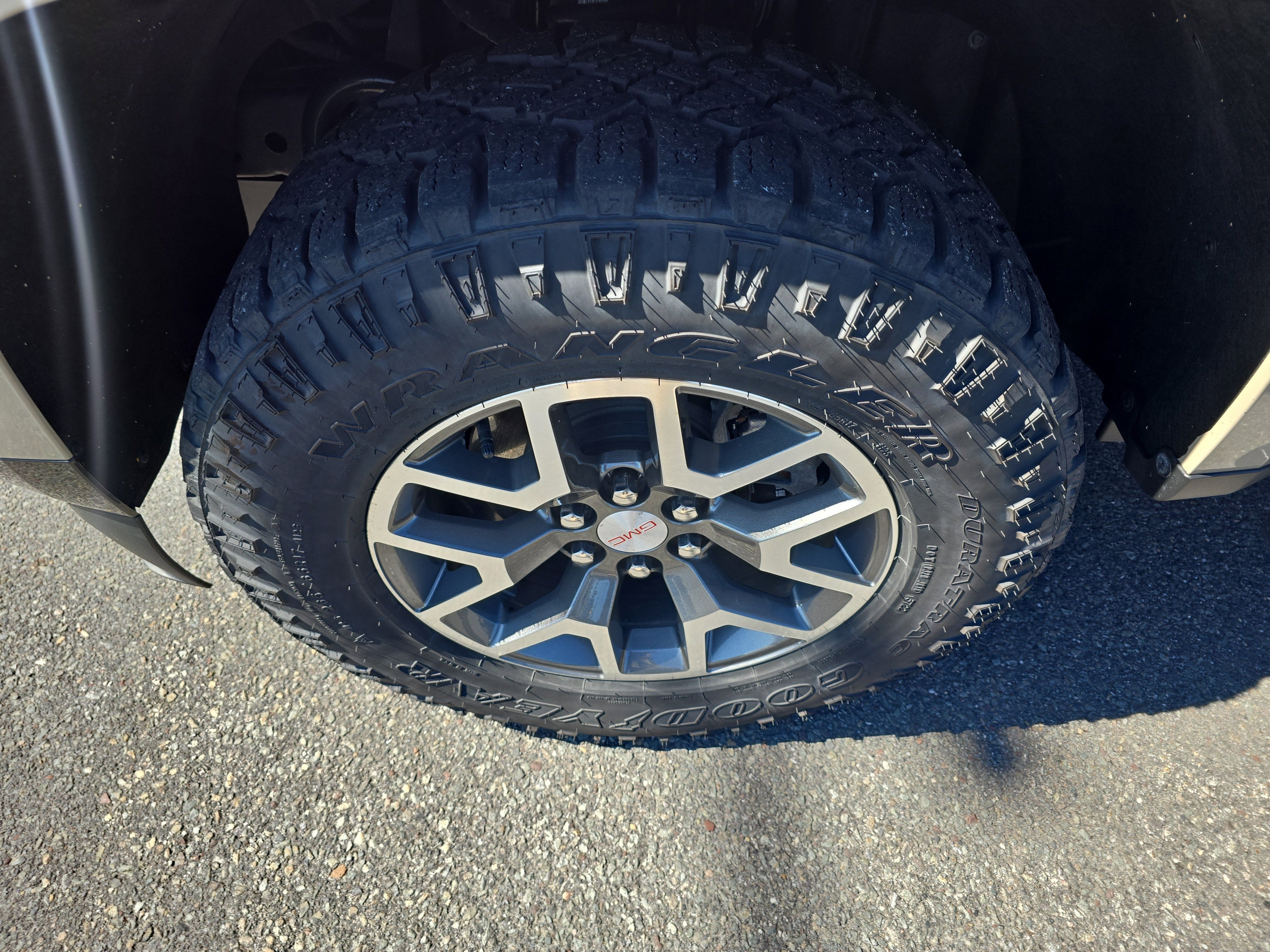 2022 GMC Canyon AT4 - Leather