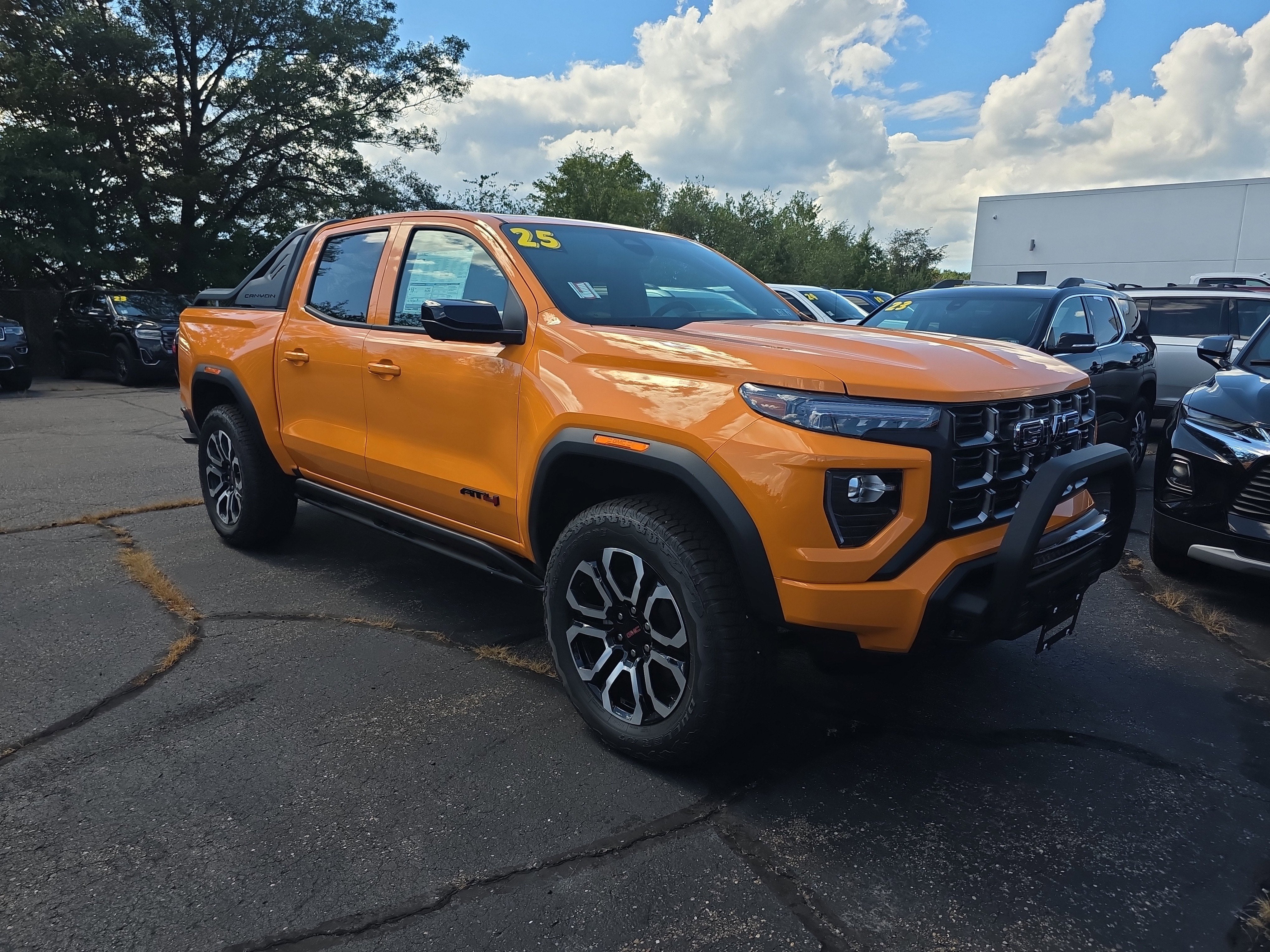2025 GMC Canyon AT4