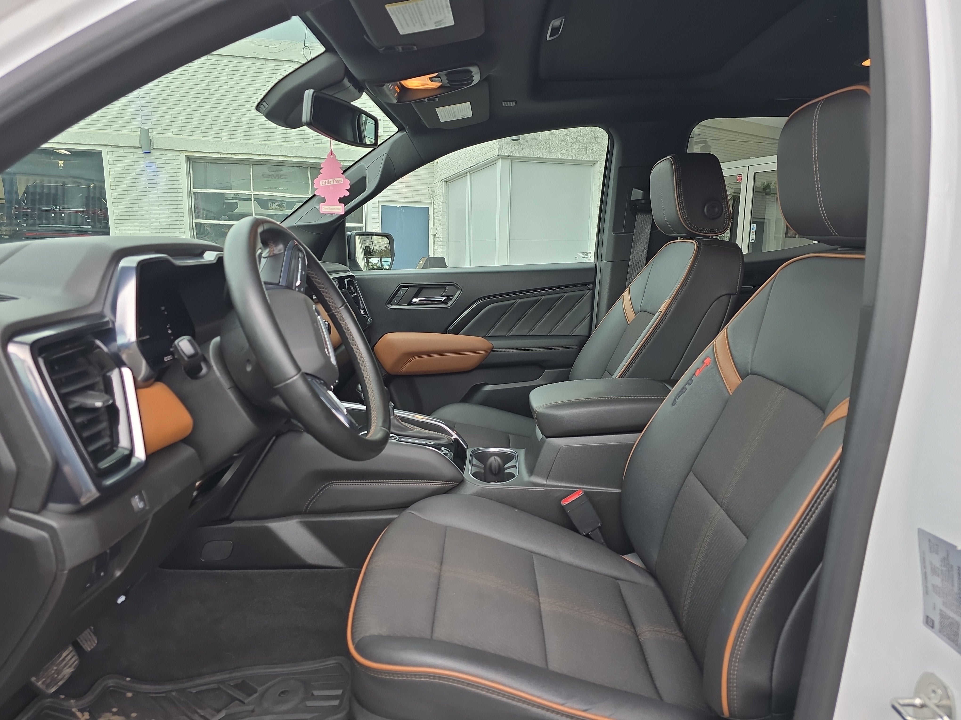 2023 GMC Canyon AT4
