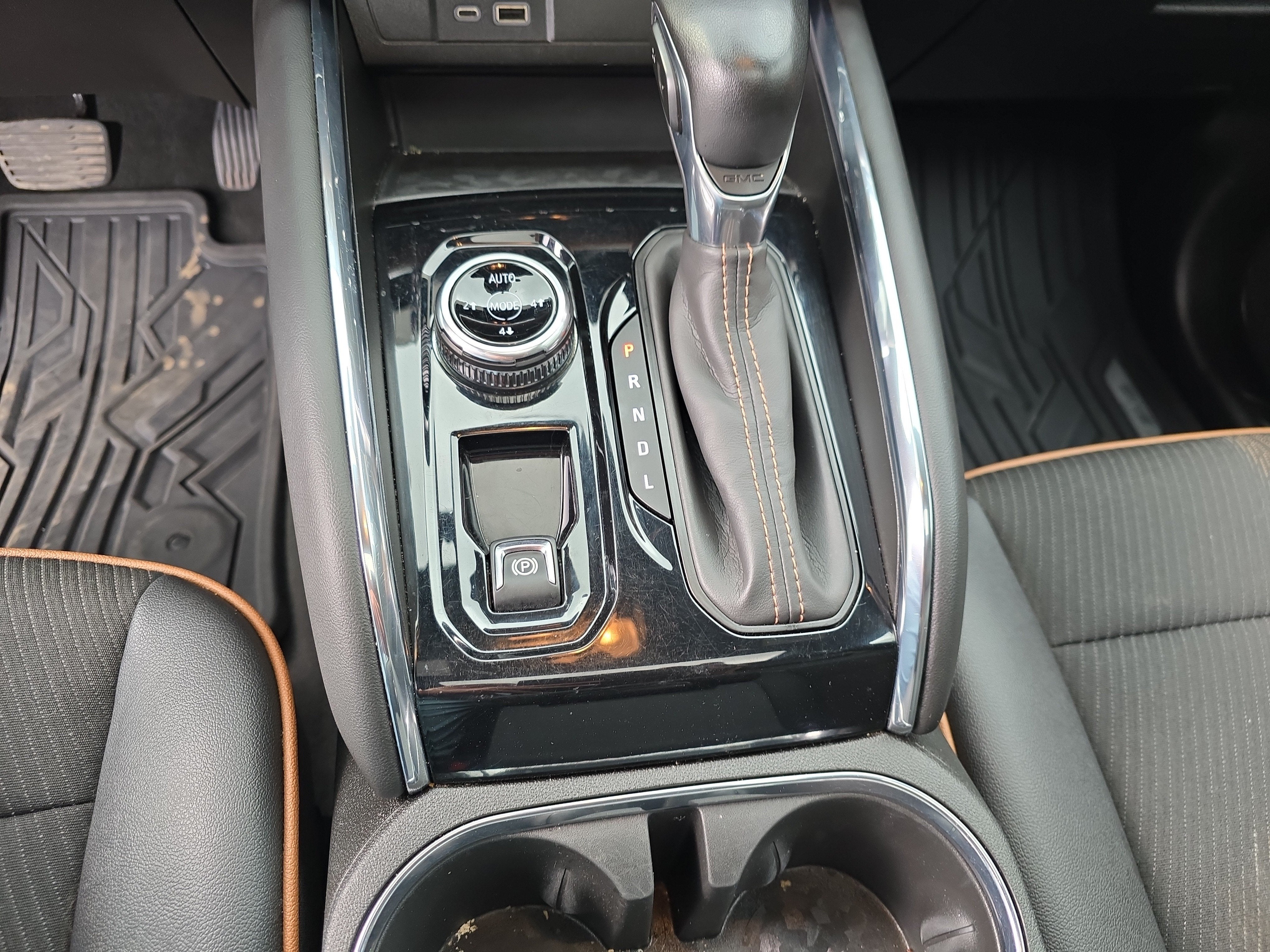 2023 GMC Canyon AT4