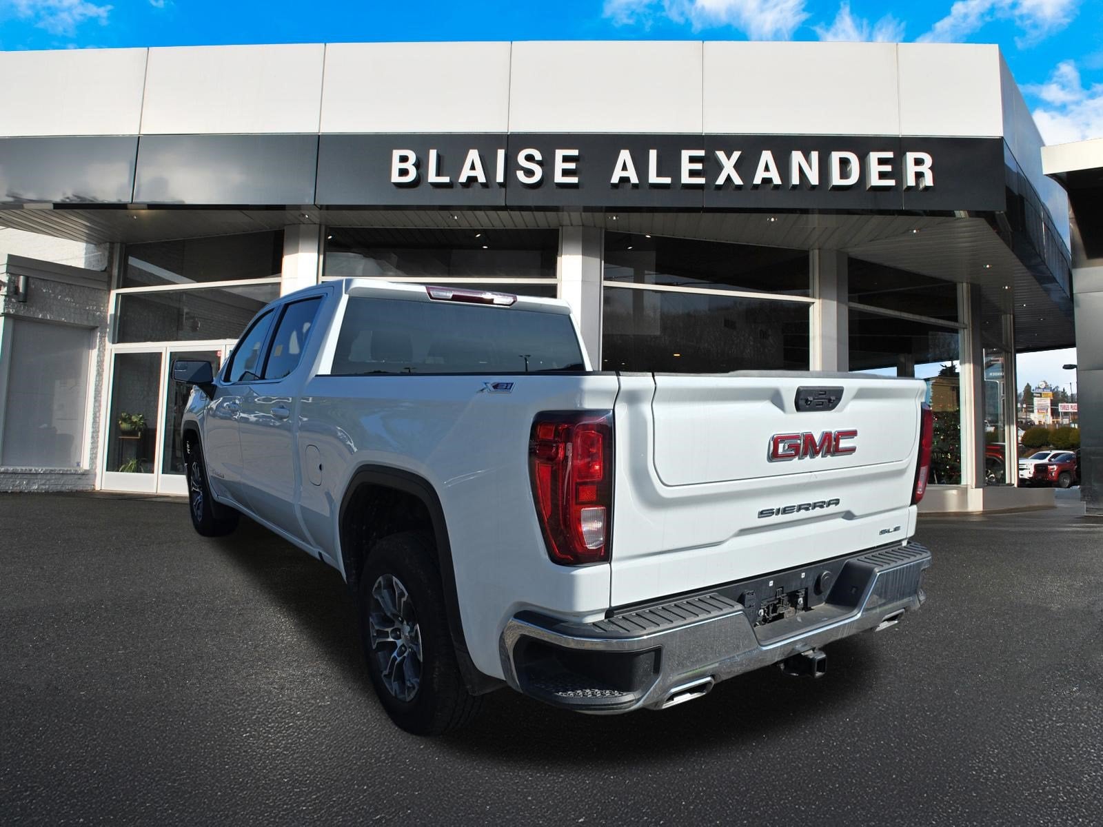 2023 GMC Sierra 1500 SLE