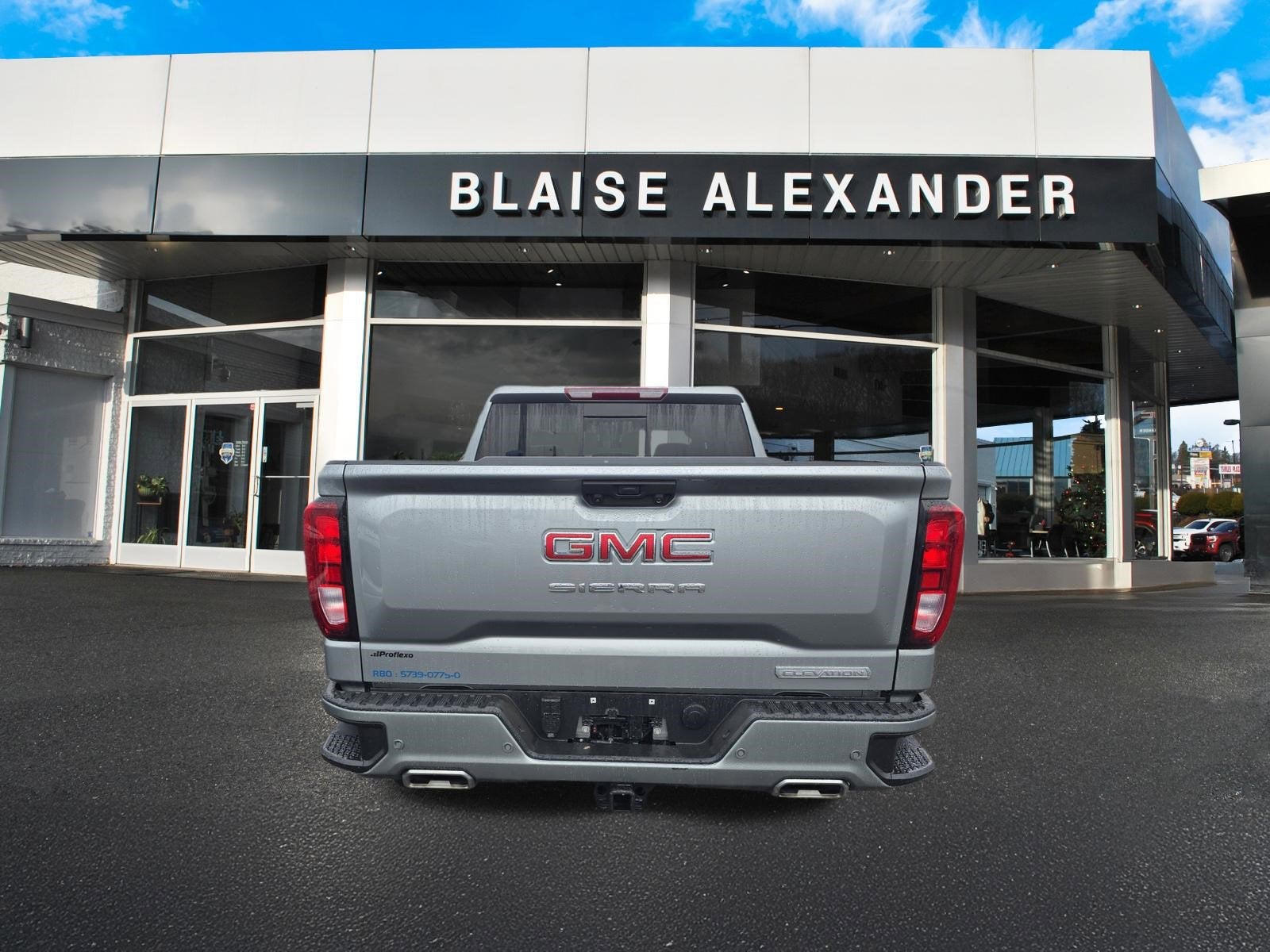 2025 GMC Sierra 1500 Elevation