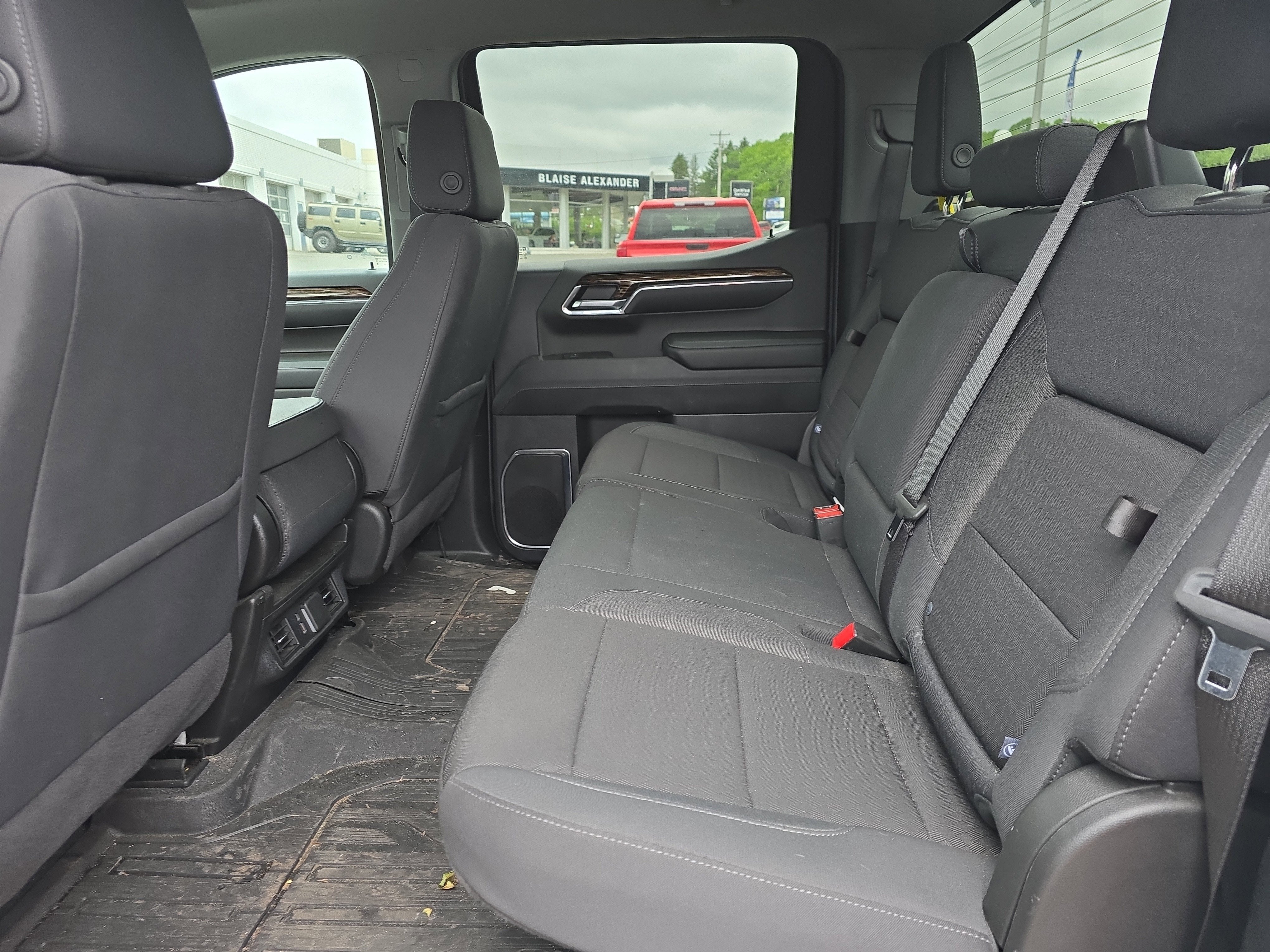 2024 GMC Sierra 1500 Elevation