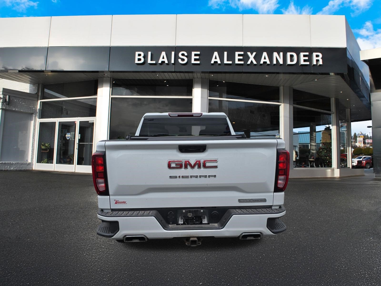 2024 GMC Sierra 1500 Elevation