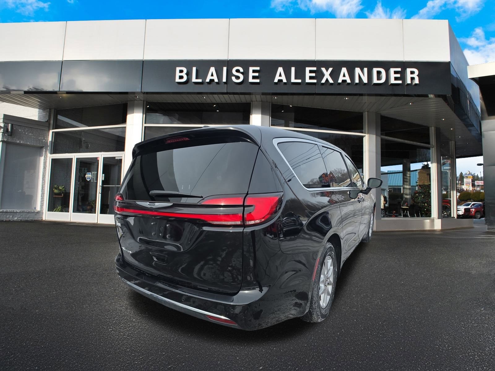 2024 Chrysler Pacifica Touring L