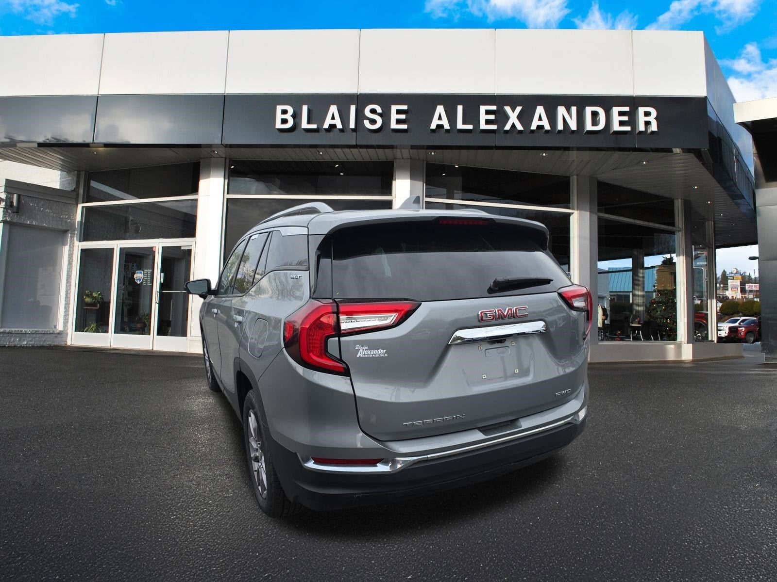 2024 GMC Terrain SLT