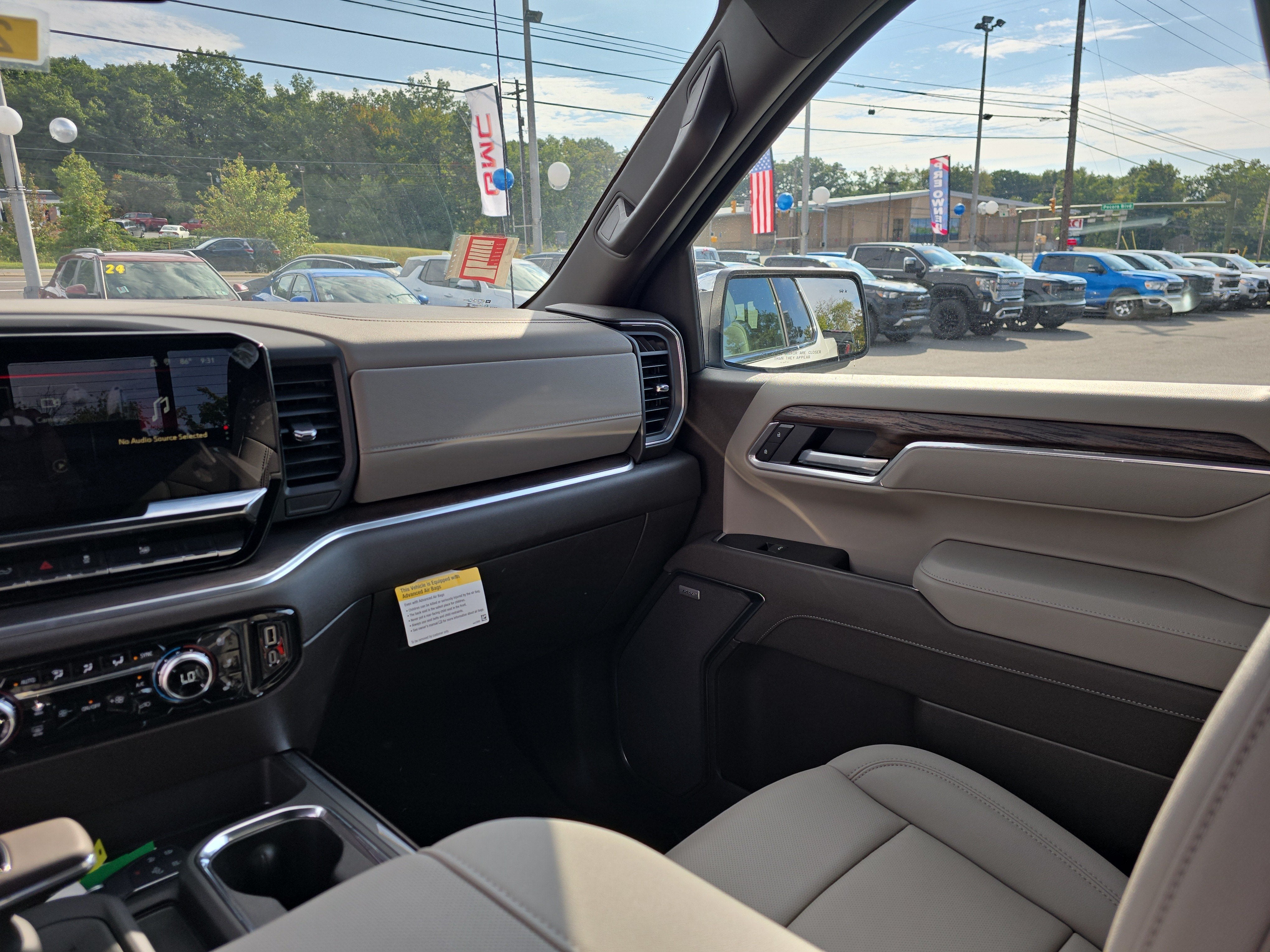 2026 GMC Sierra 1500 SLT - Photo 17