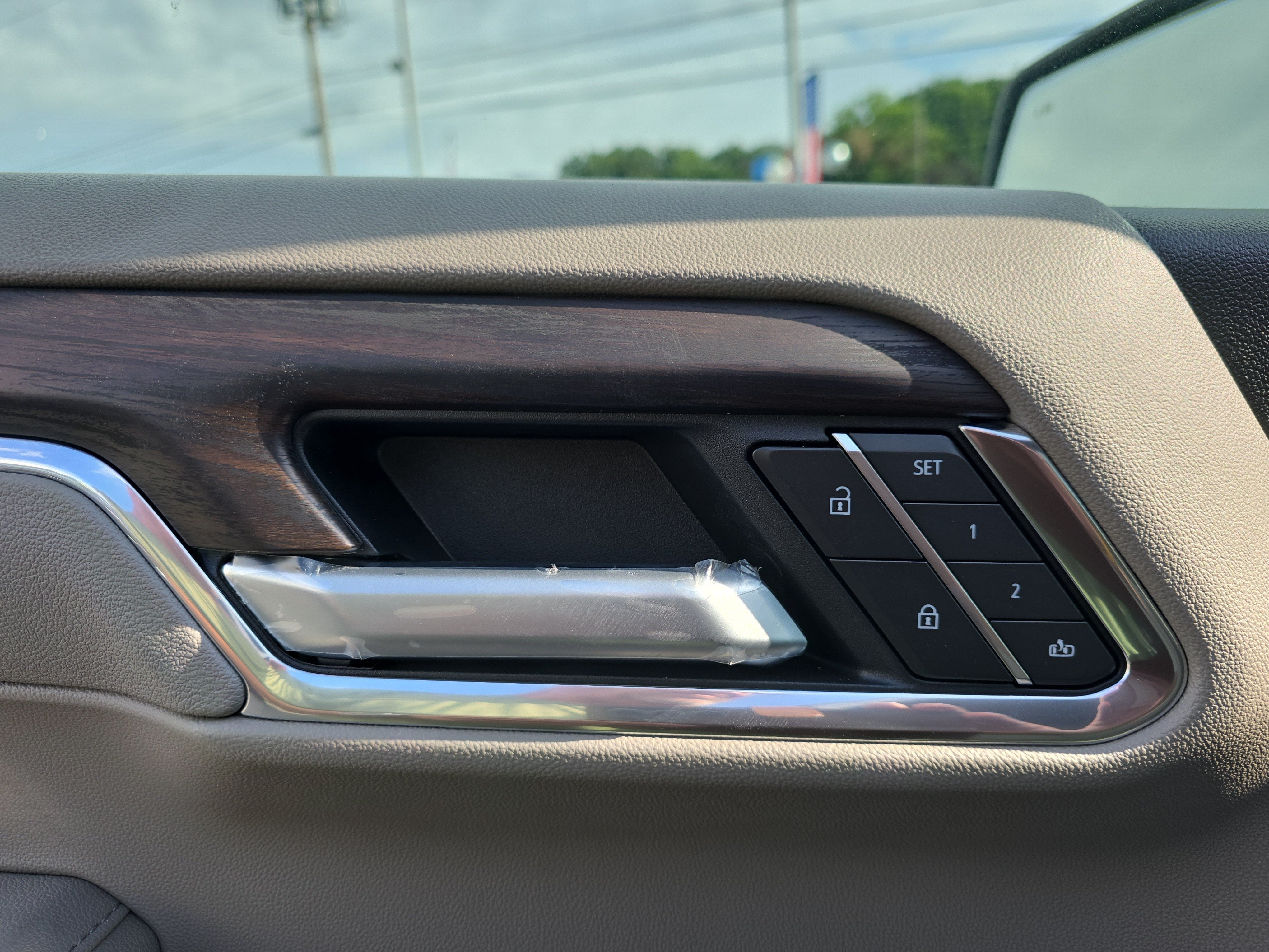 2026 GMC Sierra 1500 SLT - Photo 22
