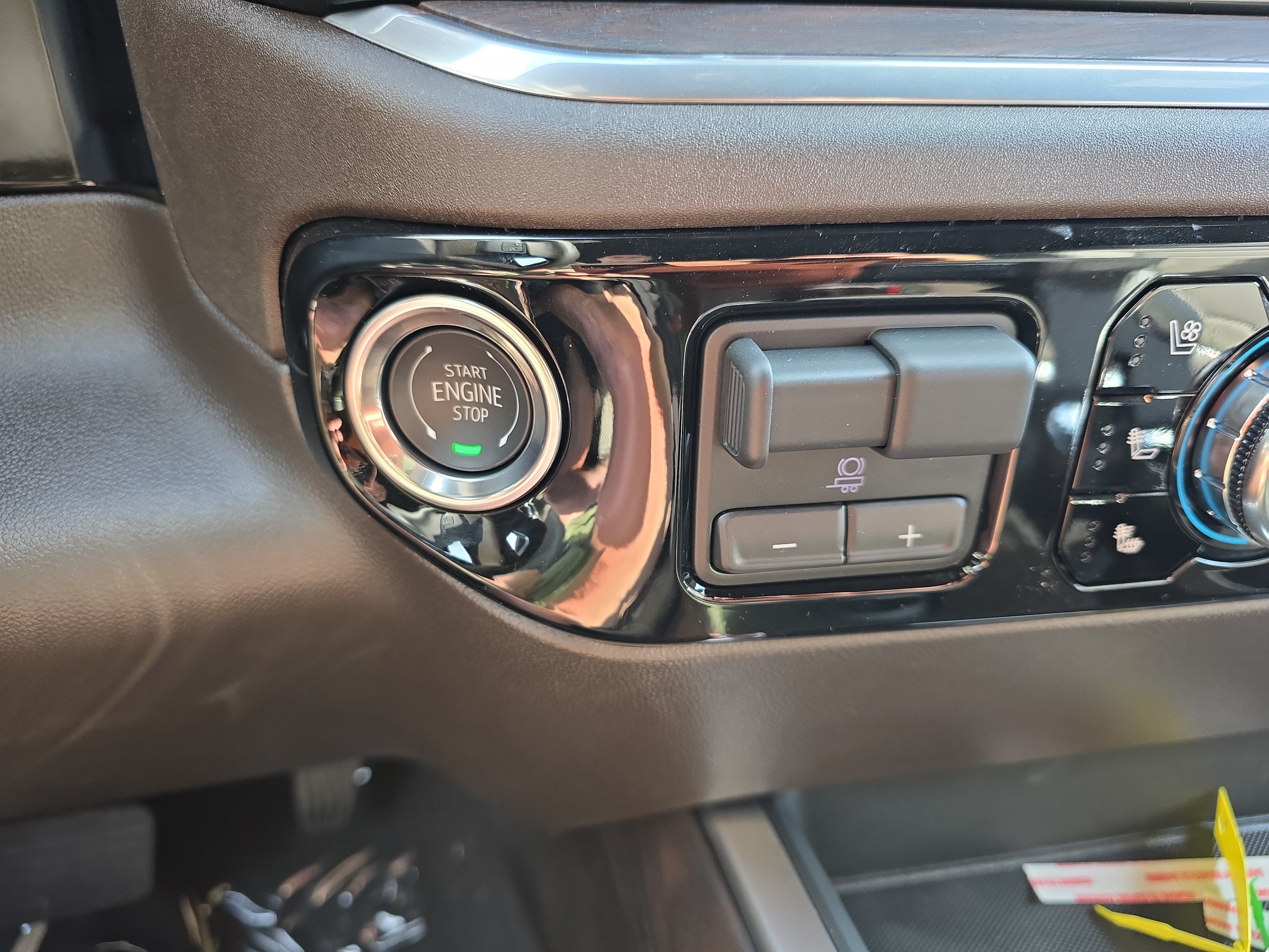 2026 GMC Sierra 1500 SLT - Photo 33