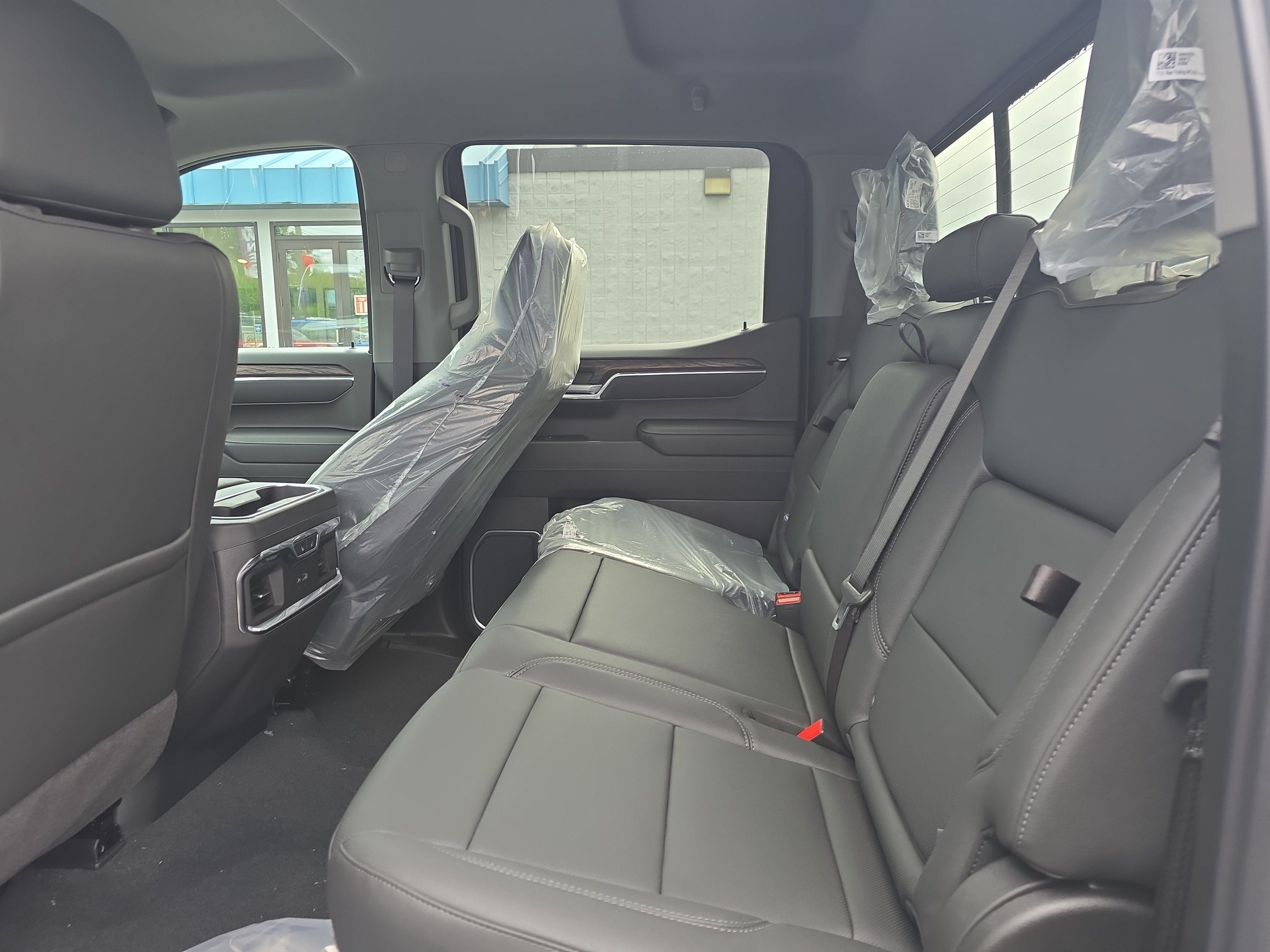 2026 GMC Sierra 1500 SLT - Photo 13