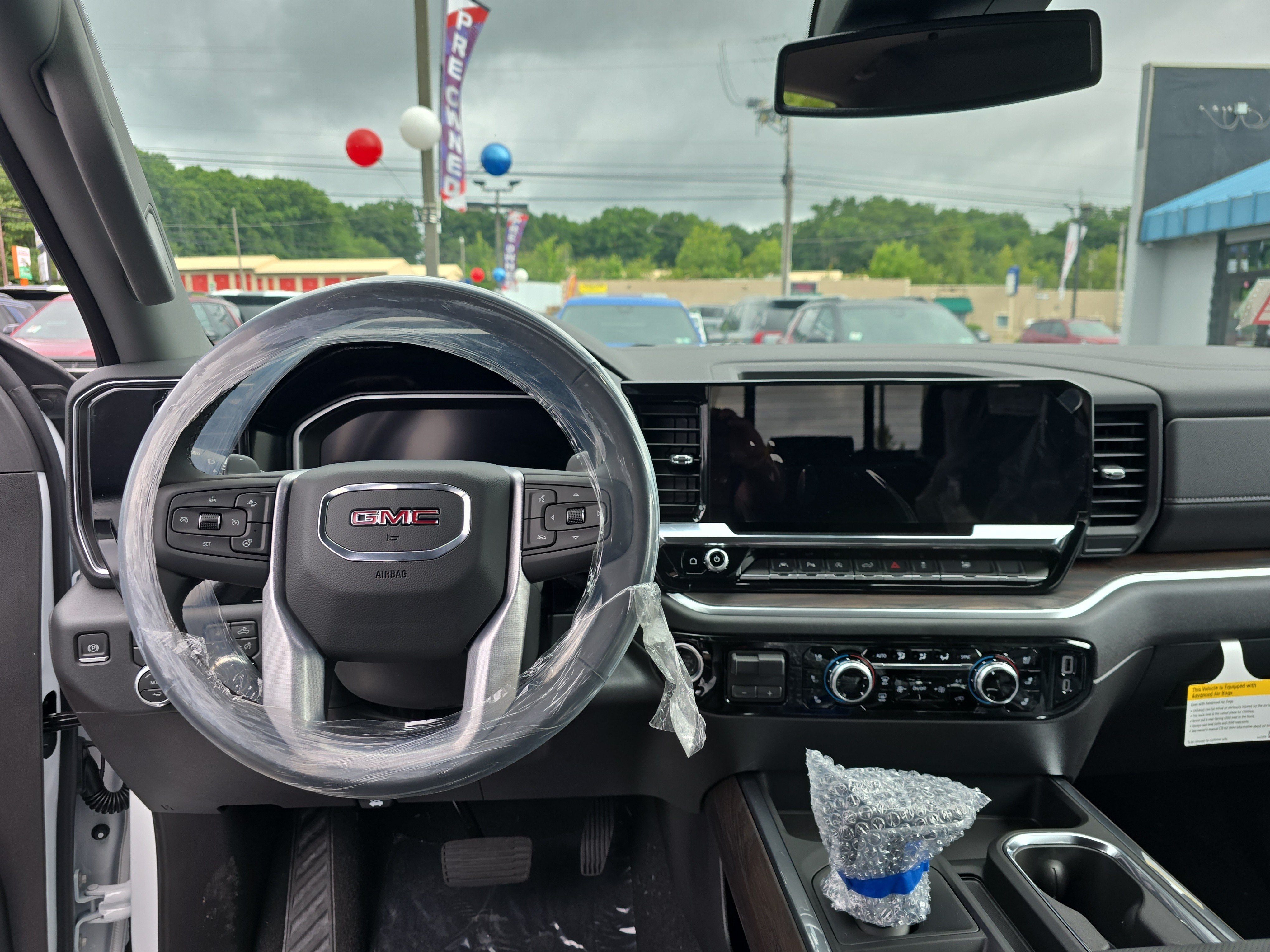 2026 GMC Sierra 1500 SLT - Photo 15